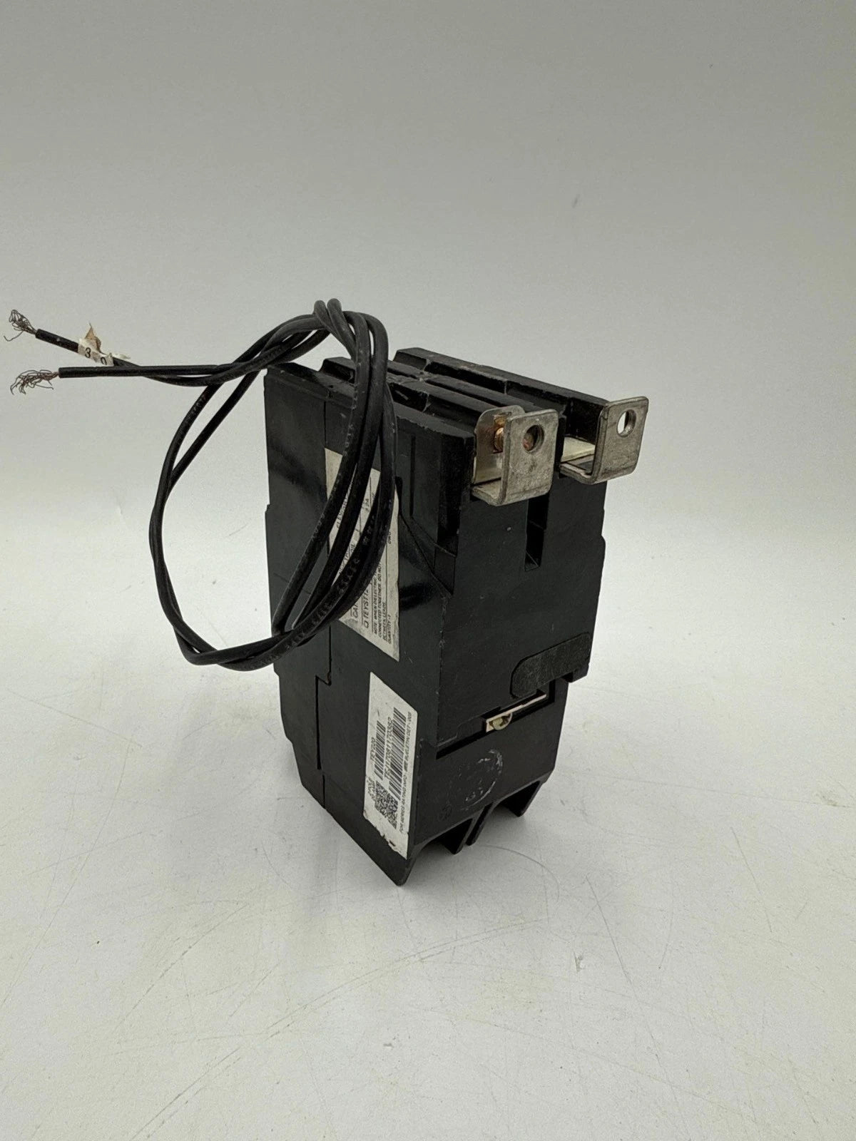 GE TEY220ST12 Circuit Breaker 20A 2P 480/277V TEY 20 Amp 2 Pole Shunt Trip 120V Used
