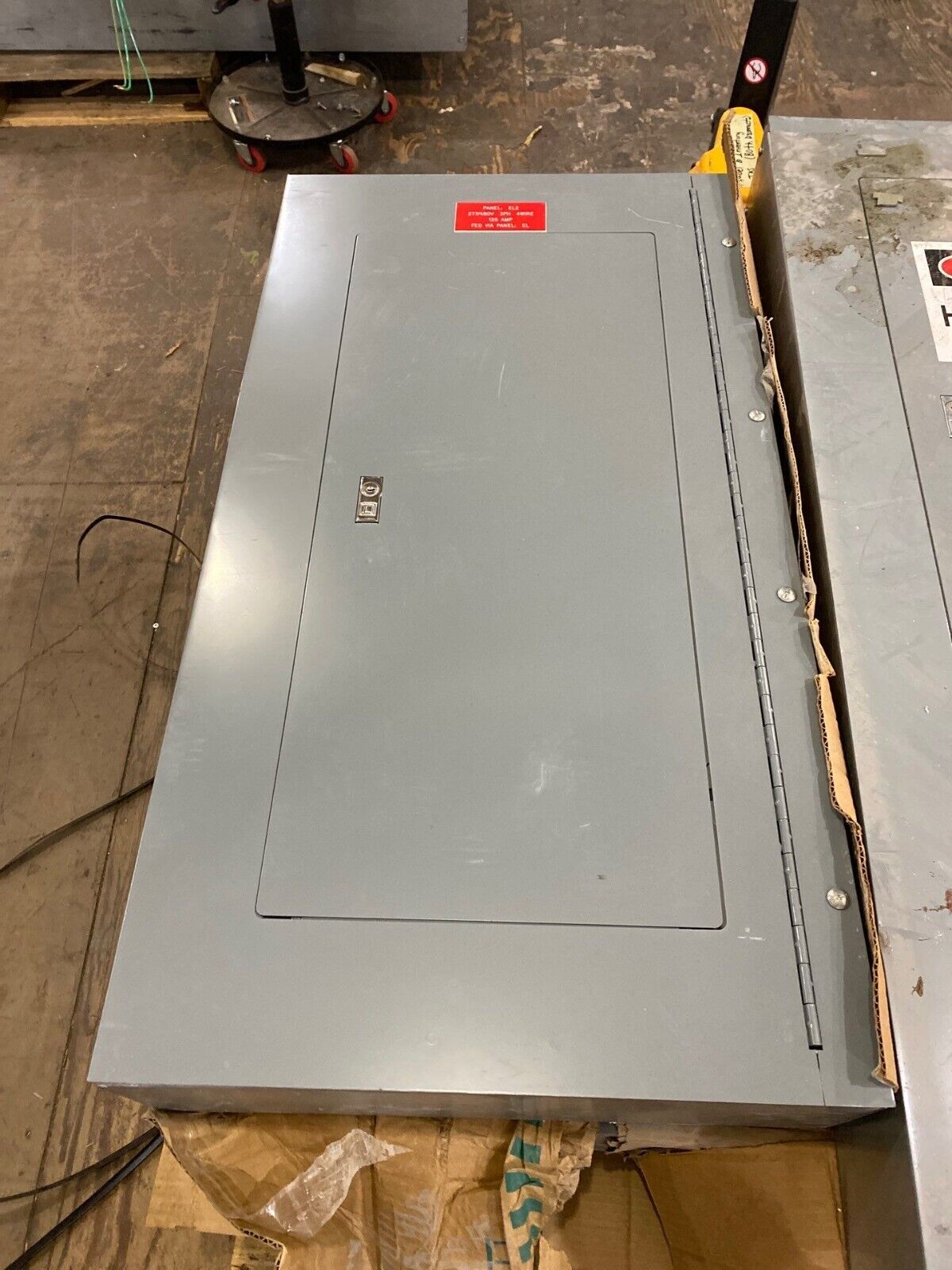 Square D NF Panelboard 125A 480Y/277V 3PH 4W 42 Cir Indoor Encl MLO 125 Amp MH38 P645 Used