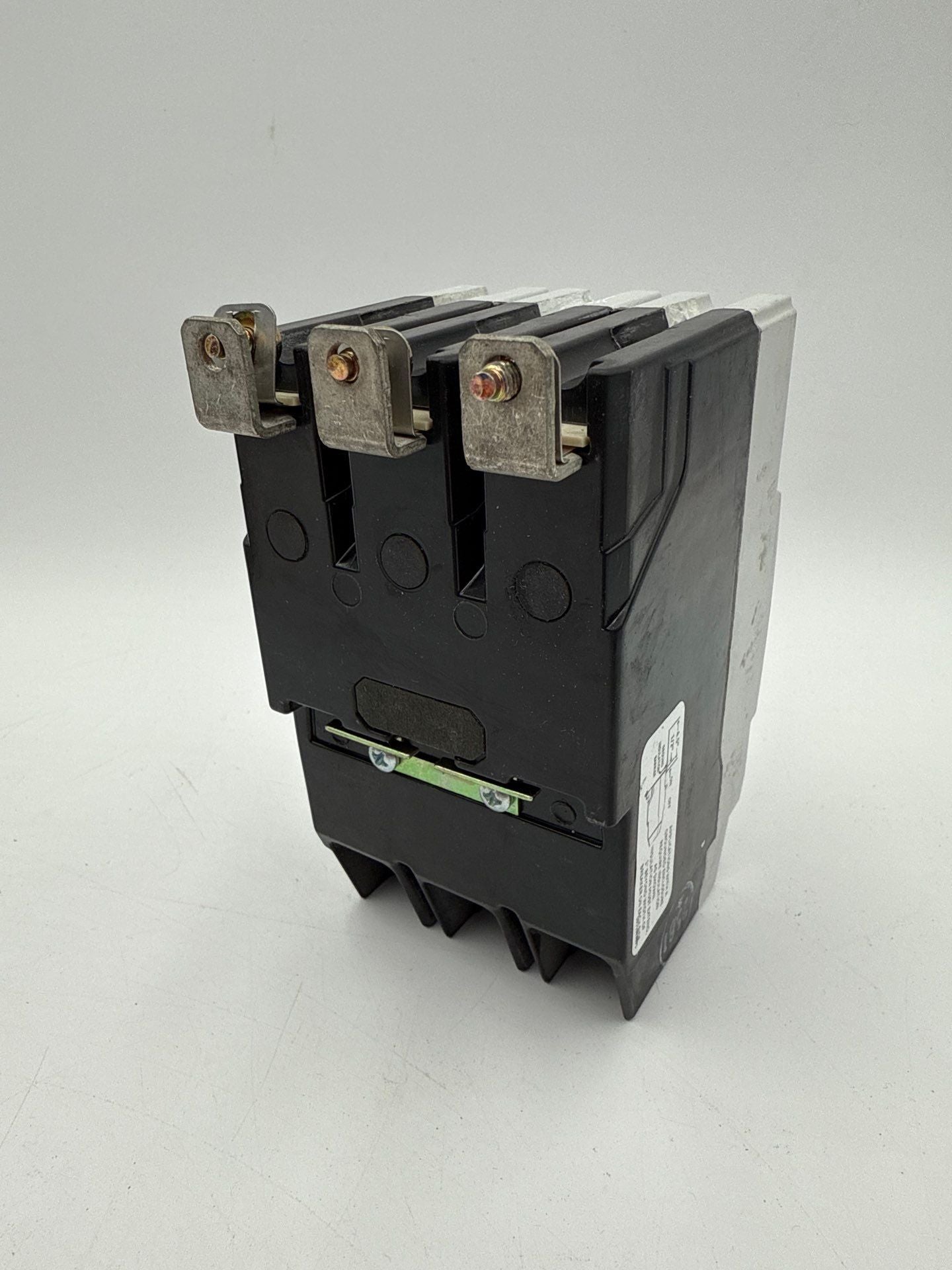 GE TEYD3030B Circuit Breaker 30A 3P 480/277V 3PH TEYD 30 Amp 3 Pole Bolt On Used