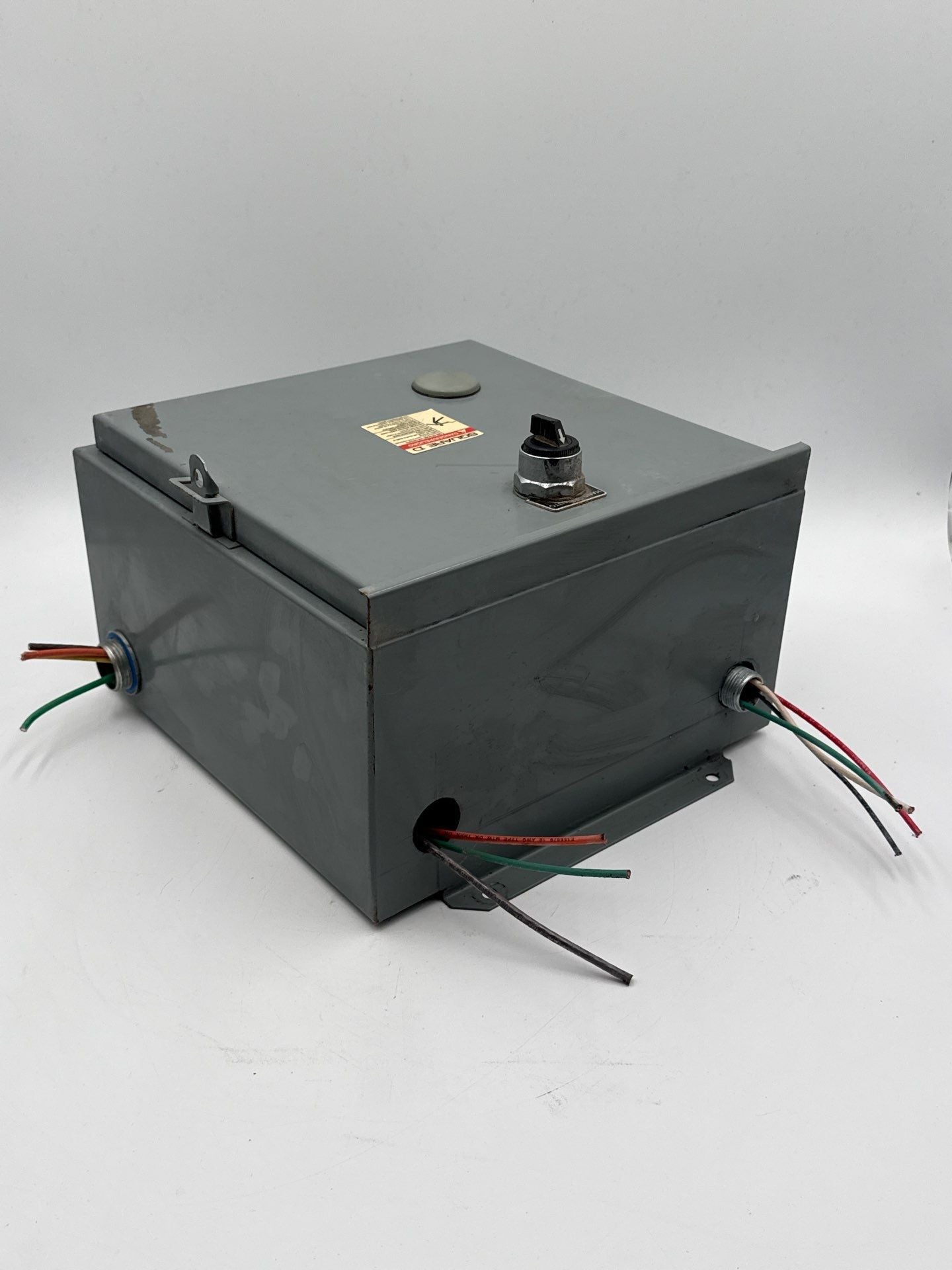 Square D 8903SM02 Lighting Contactor Encl 120V Coil 9070T50D1 Transformer Used