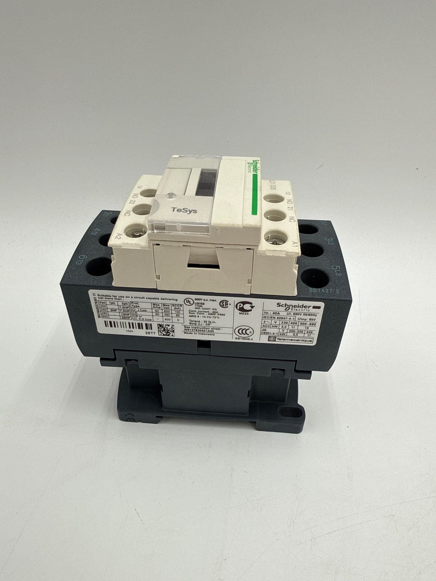 Schneider LC1D25T7 Contactor 25A 3P Coil 480VAC Non-Reversing 15HP at 480V New