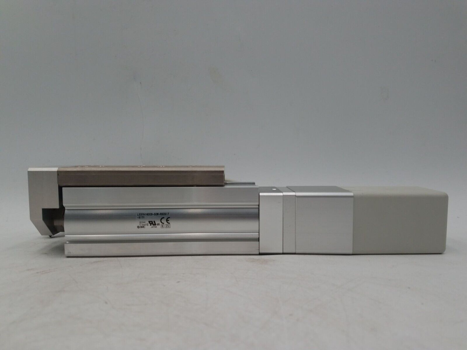 SMC LESYH16DEB-50W-R5C917-X171 New