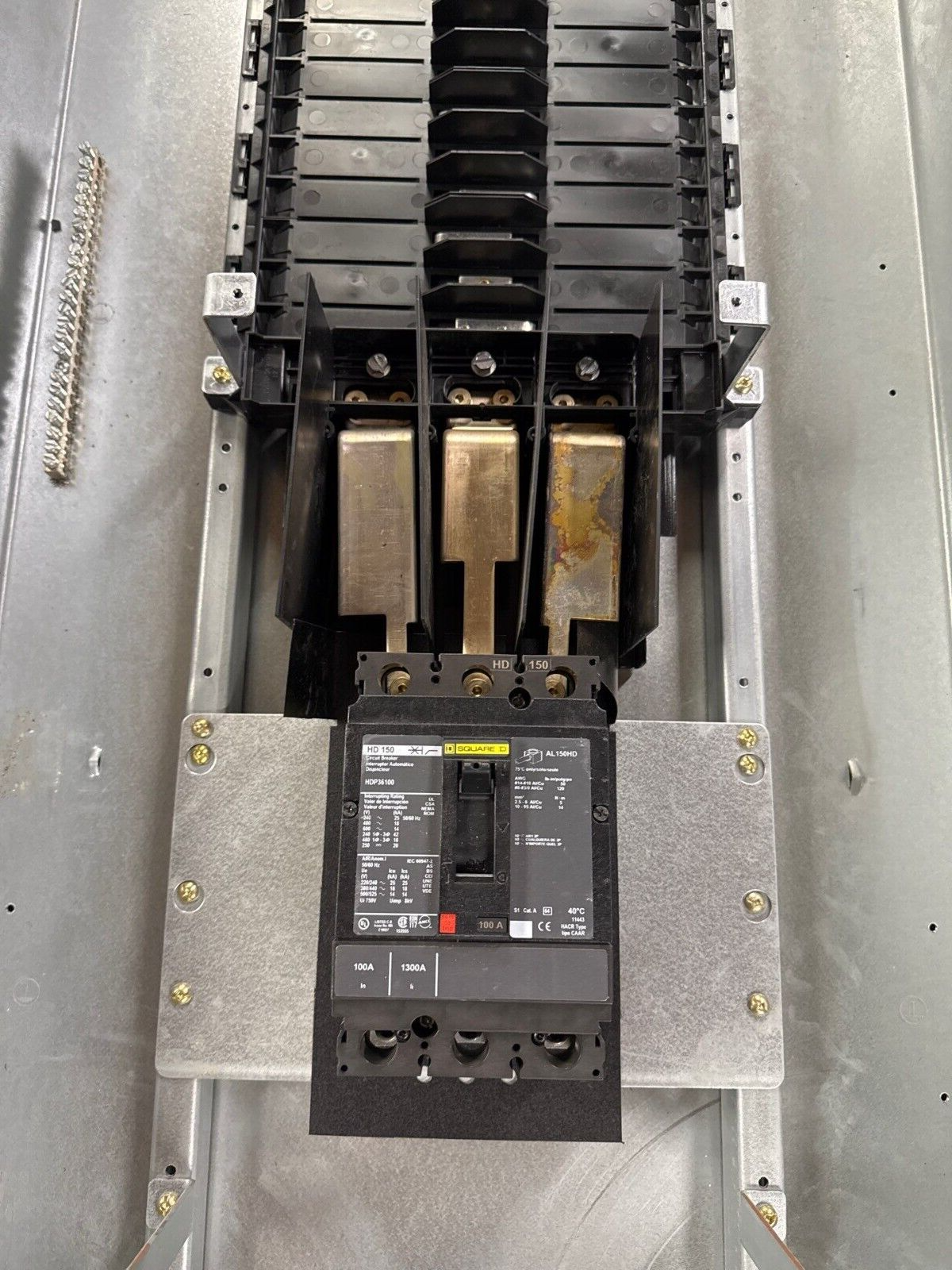 Square D NF Panelboard 100A 480V 3PH 3W Indoor Encl 42 Circuit MCB HDP36100 P431 Used