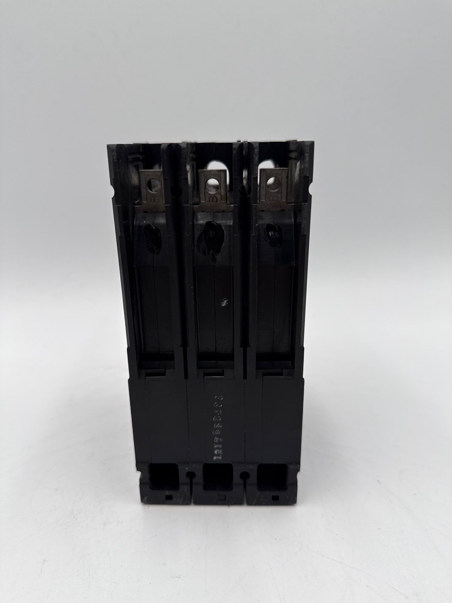 Siemens ITE ED23B030 Circuit Breaker 30A 3P 240V ED2 30 Amp 3 Pole Used