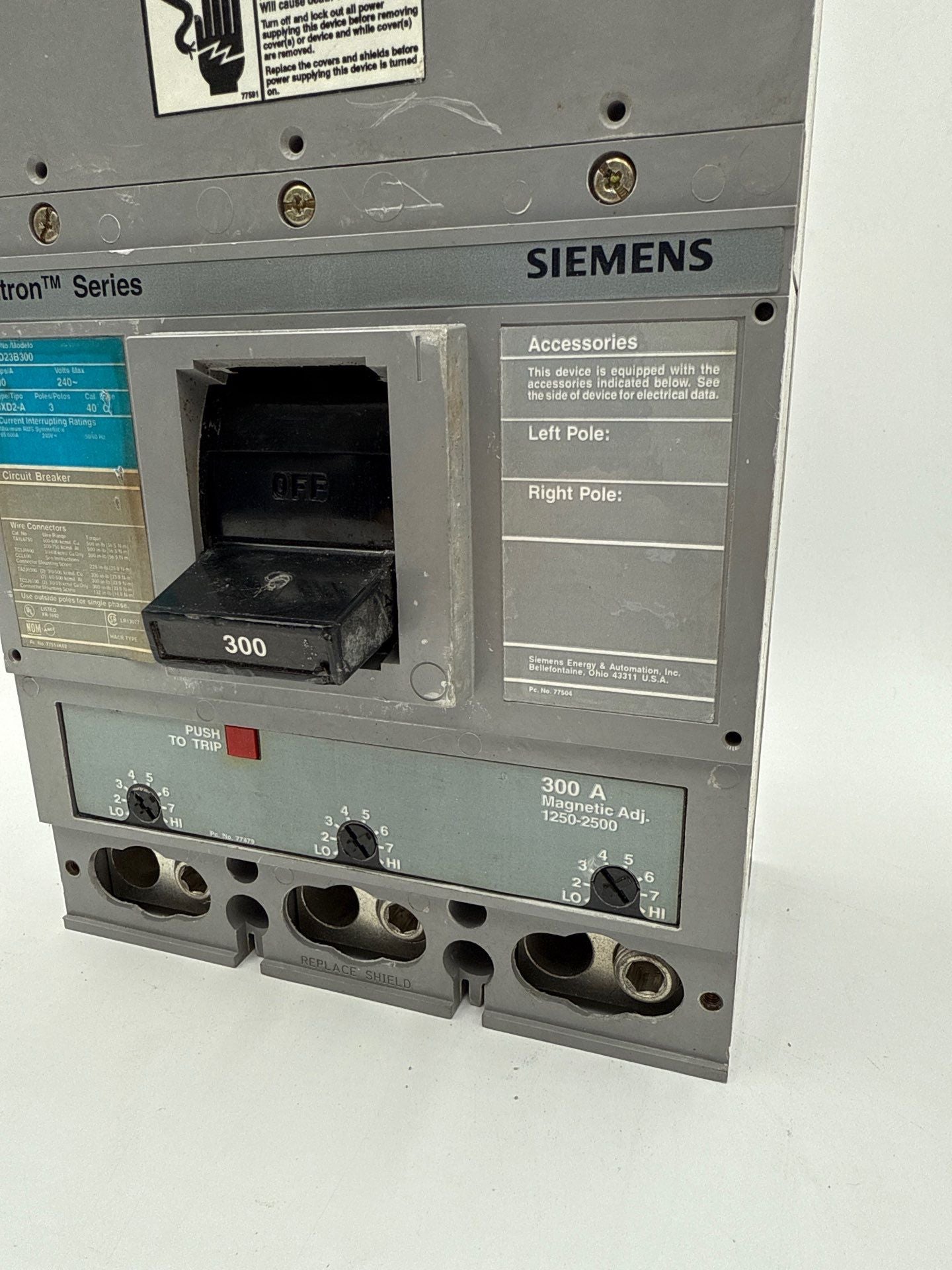 Siemens JXD23B300 Circuit Breaker 300A 3P 240V JXD2-A 300 Amp 3 Pole Used