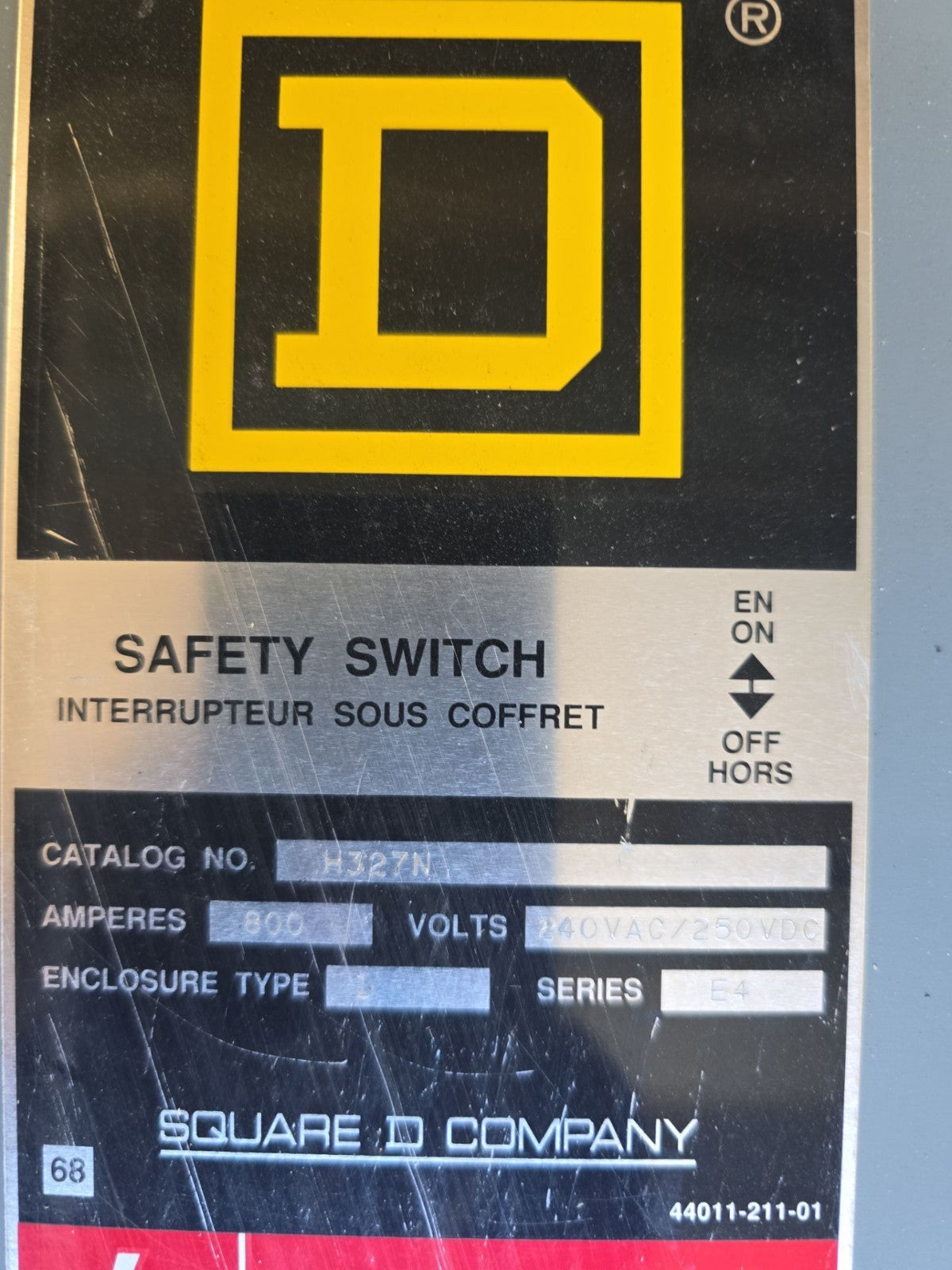 Square D H327N Safety Disconnect Switch 800A 3P 240V 3PH NEMA 1 Fusible 800 Amp Used