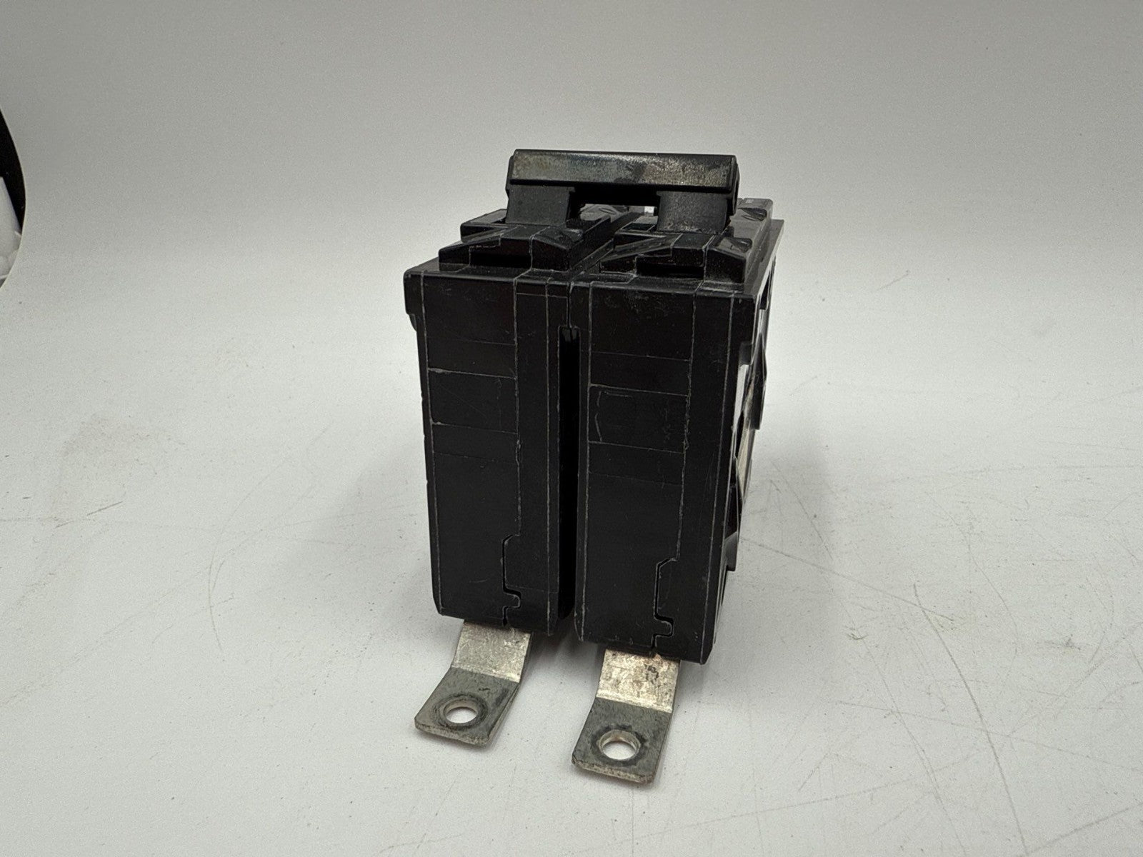 Siemens B240H Bolt On Circuit Breaker 40A 2P 120/240V 1PH 22kA BLH 40 Amp 2 Pole Used