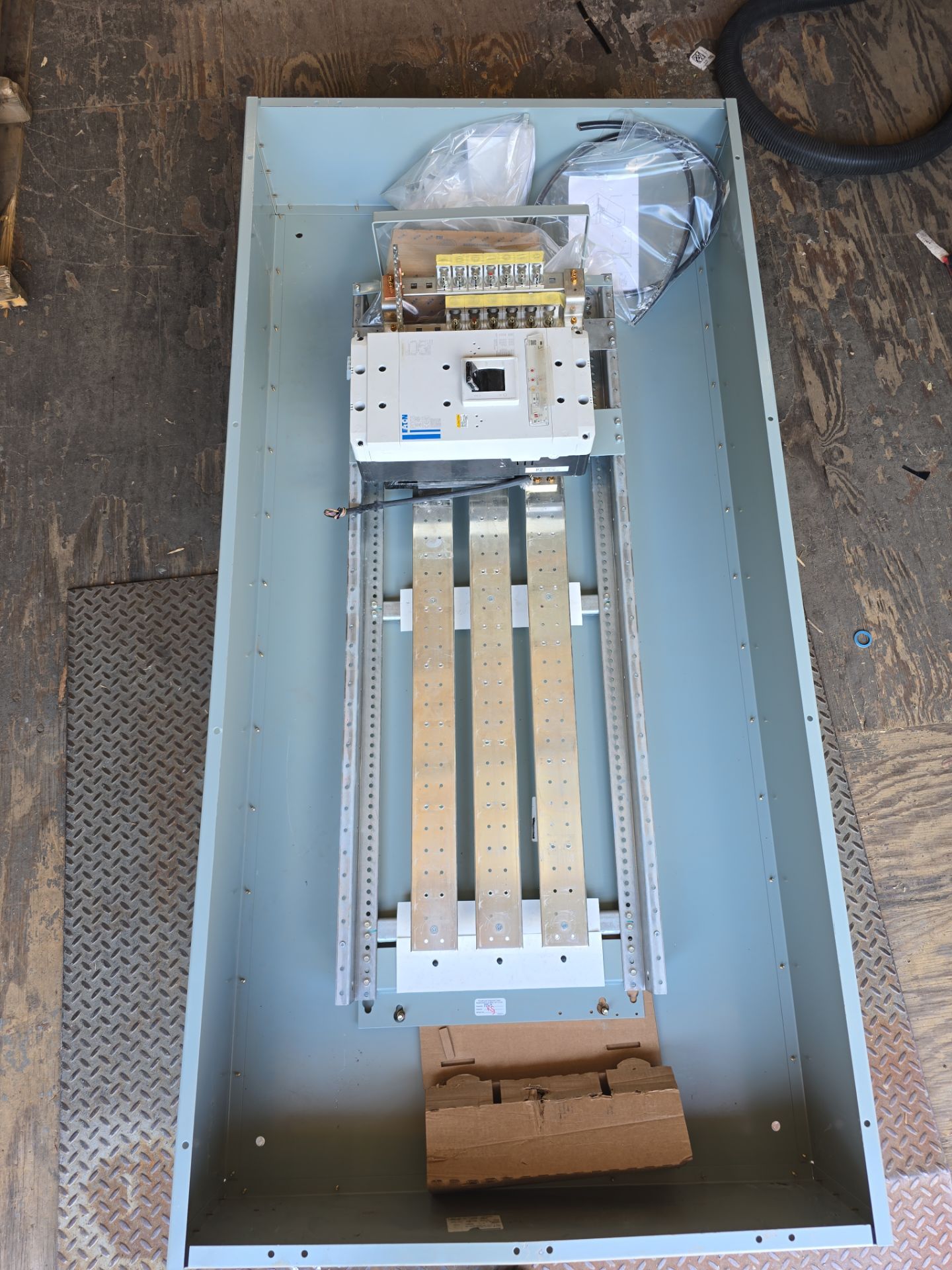 Eaton PRL4X Panelboard 1200A 208/120V 3PH 4W MCB Main PDG53M1200E4RN P703 New