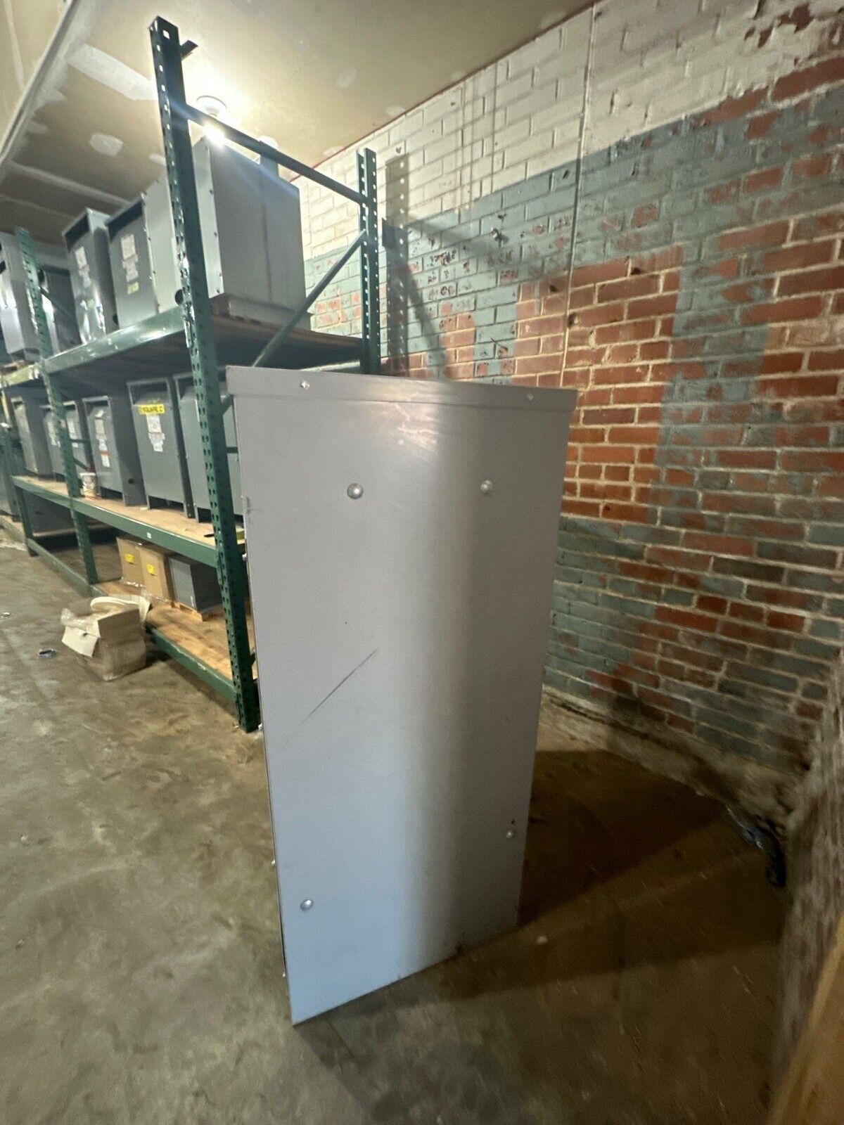 Eaton V48M28T22L Used