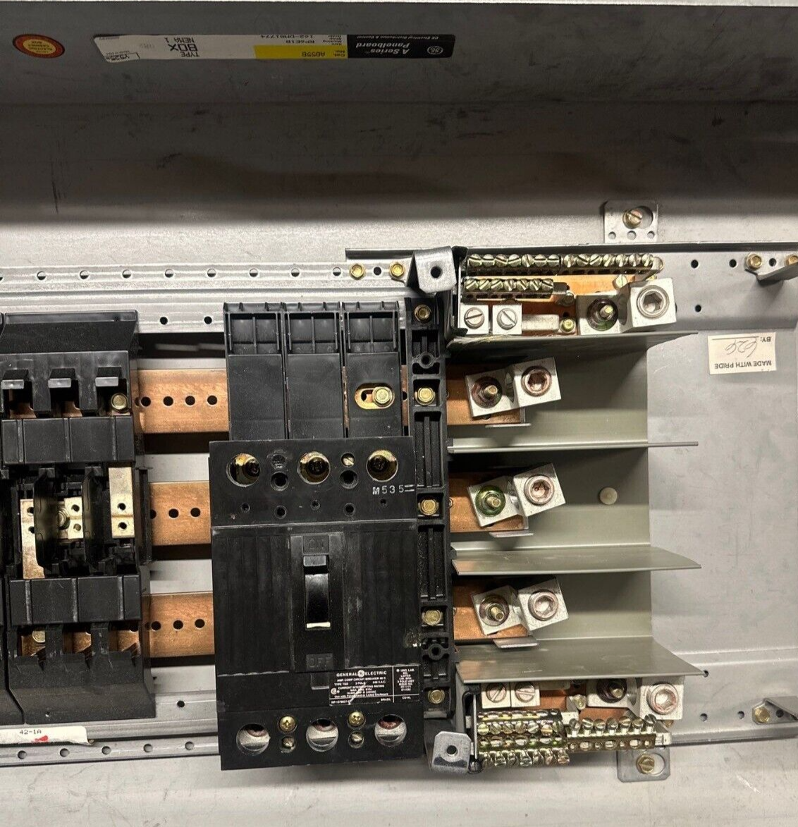 GE AQF3422ABX Panelboard 225A 208Y/120V 3PH 4W Indoor Encl MCB 42 Circuit AB55B P003 Used