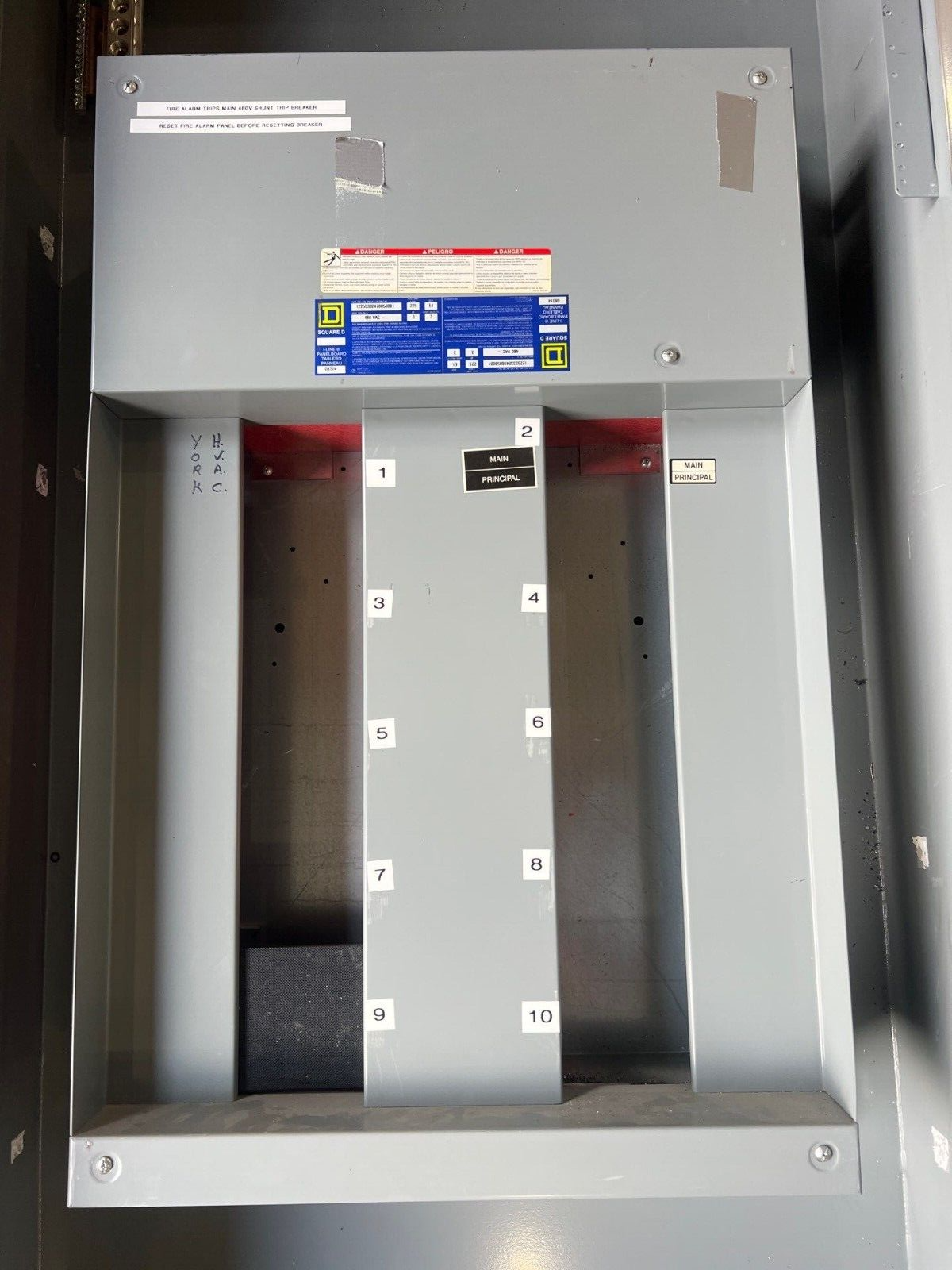 Square D HCM I-Line Panelboard 225A 480V 3PH 3W 30 Circuit 3R Outdoor Encl MCB P610 Used