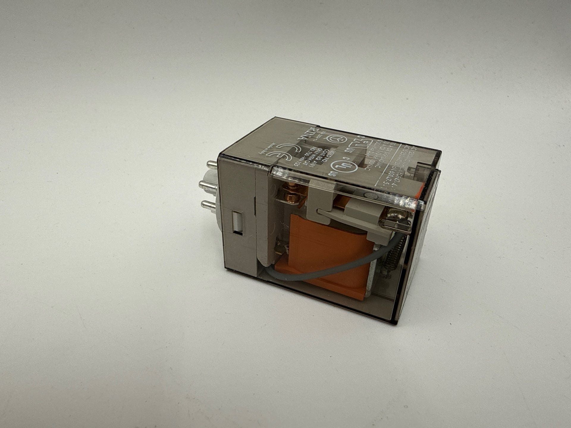 2PC Allen Bradley 700-HA32A2 Relay 10A 240VAC 2 C/O DPDT 8 Pin Plug In New