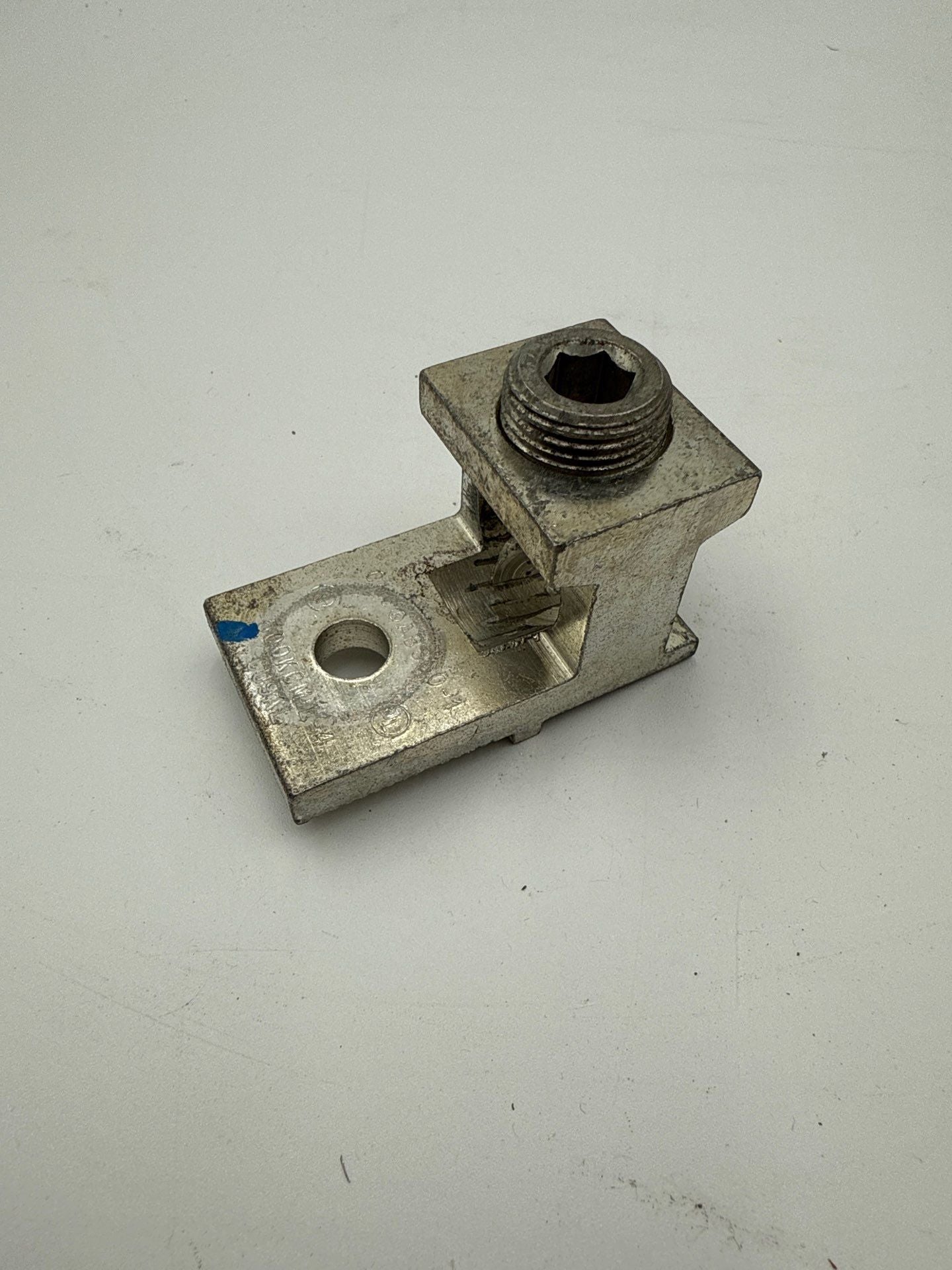 CMC AB500-1 Mechanical Aluminum Lug 500kcmil-4 Electric Conductor CU9AL Used