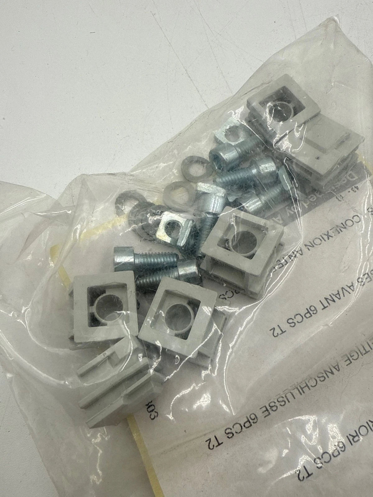 ABB 1SDA051448R1 Front Terminal Kit For T2 Circuit Breakers 6 PCS New