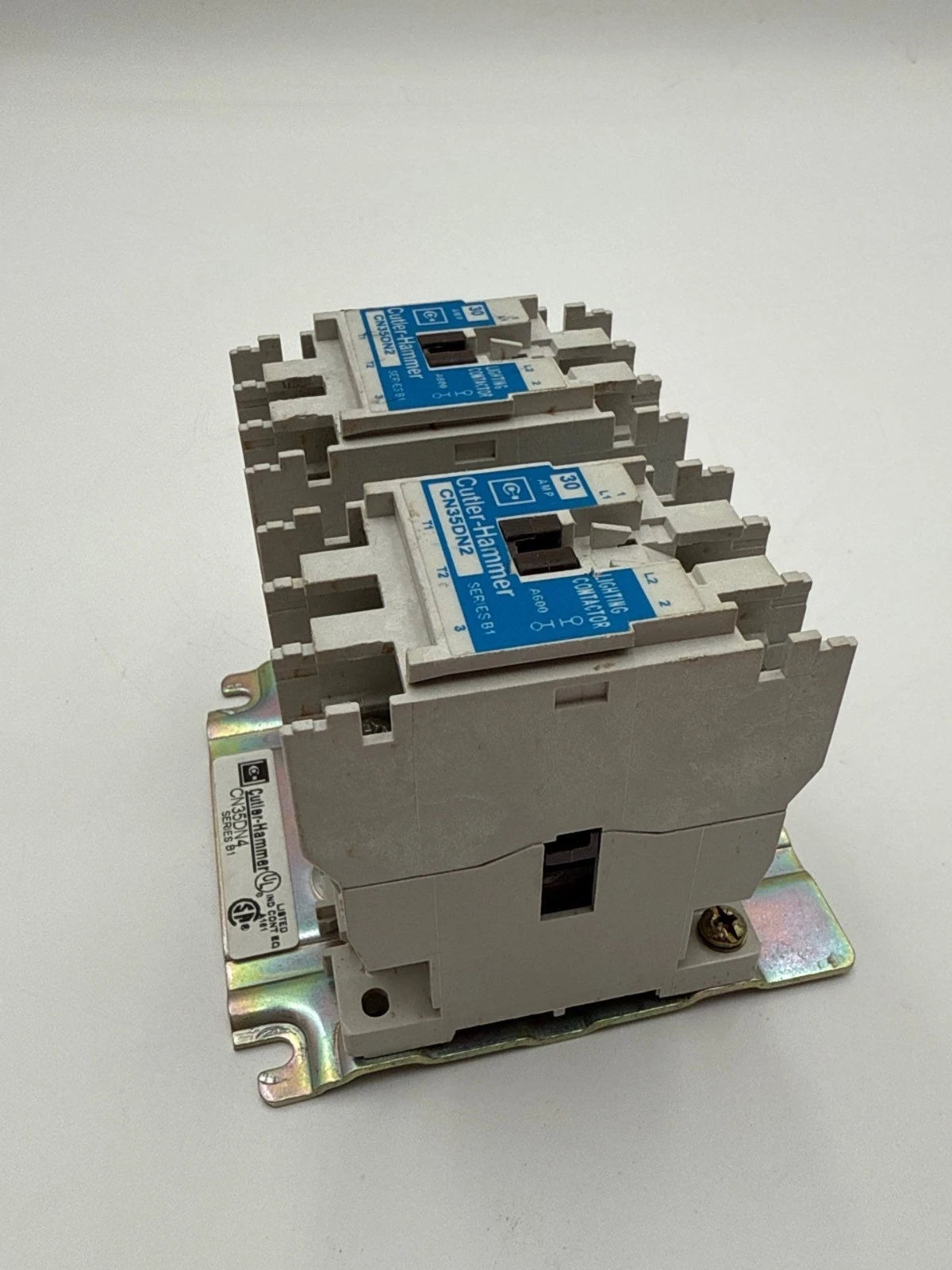 Cutler Hammer CN35DN4 Lighting Contactor 30A 4P 600V Coil 277V CN35DN2 Used