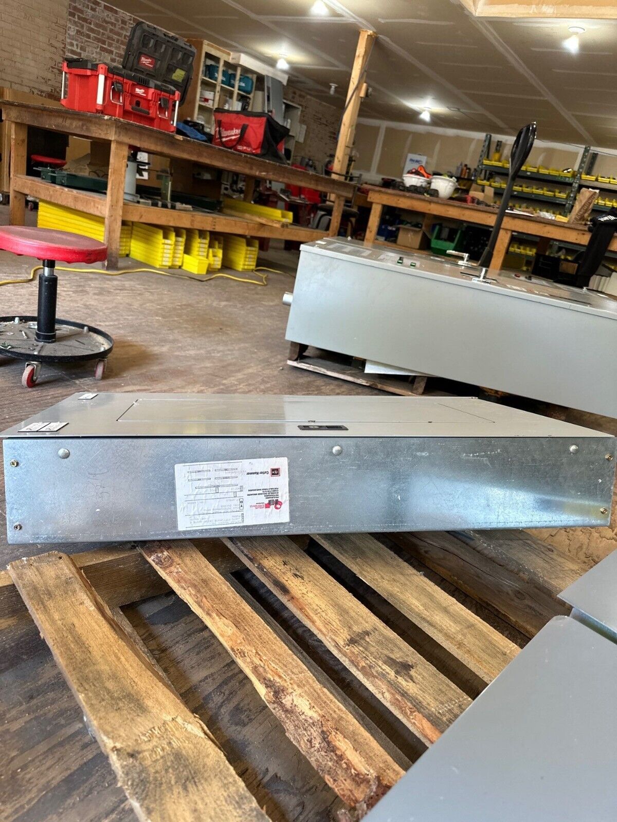 Eaton PRL2A Panelboard 100A 125VDC 1PH 2W 18 Circuit Indoor Encl MCB EZB2036R P529 Used