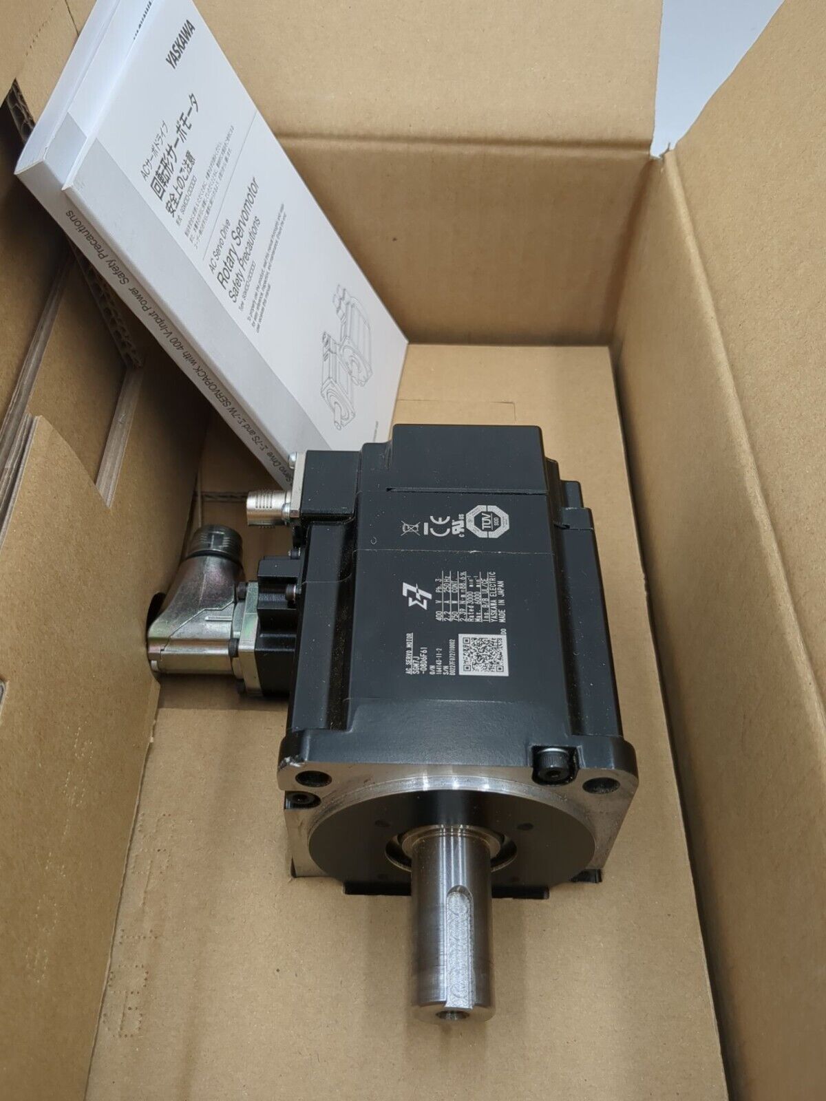 Yaskawa SGM7J-08D6F61 New