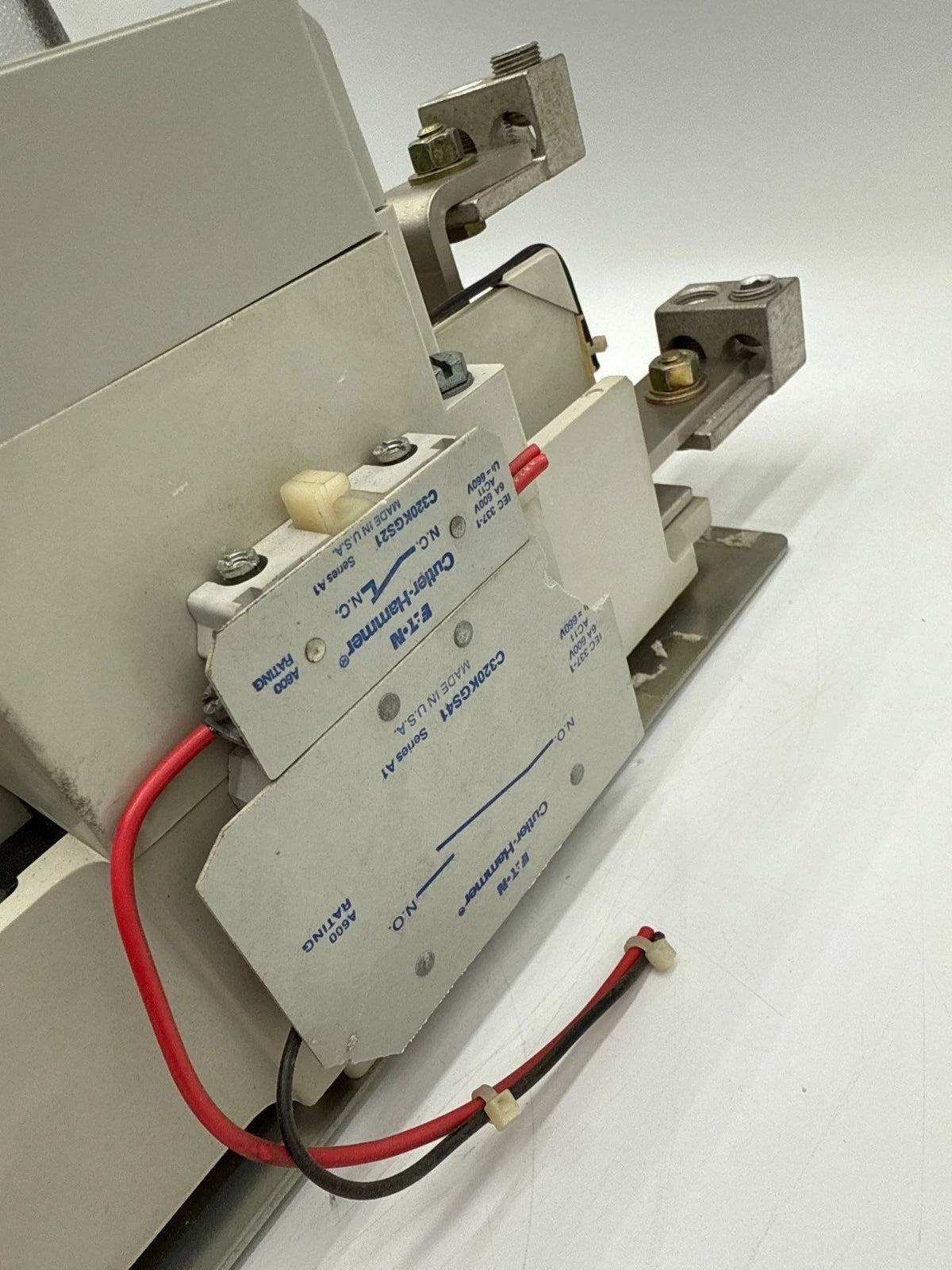 Eaton AN16SN0 NEMA Size 5 Reversing Starter CN15SN3 270A 3P 200HP Coil 110/120V Used