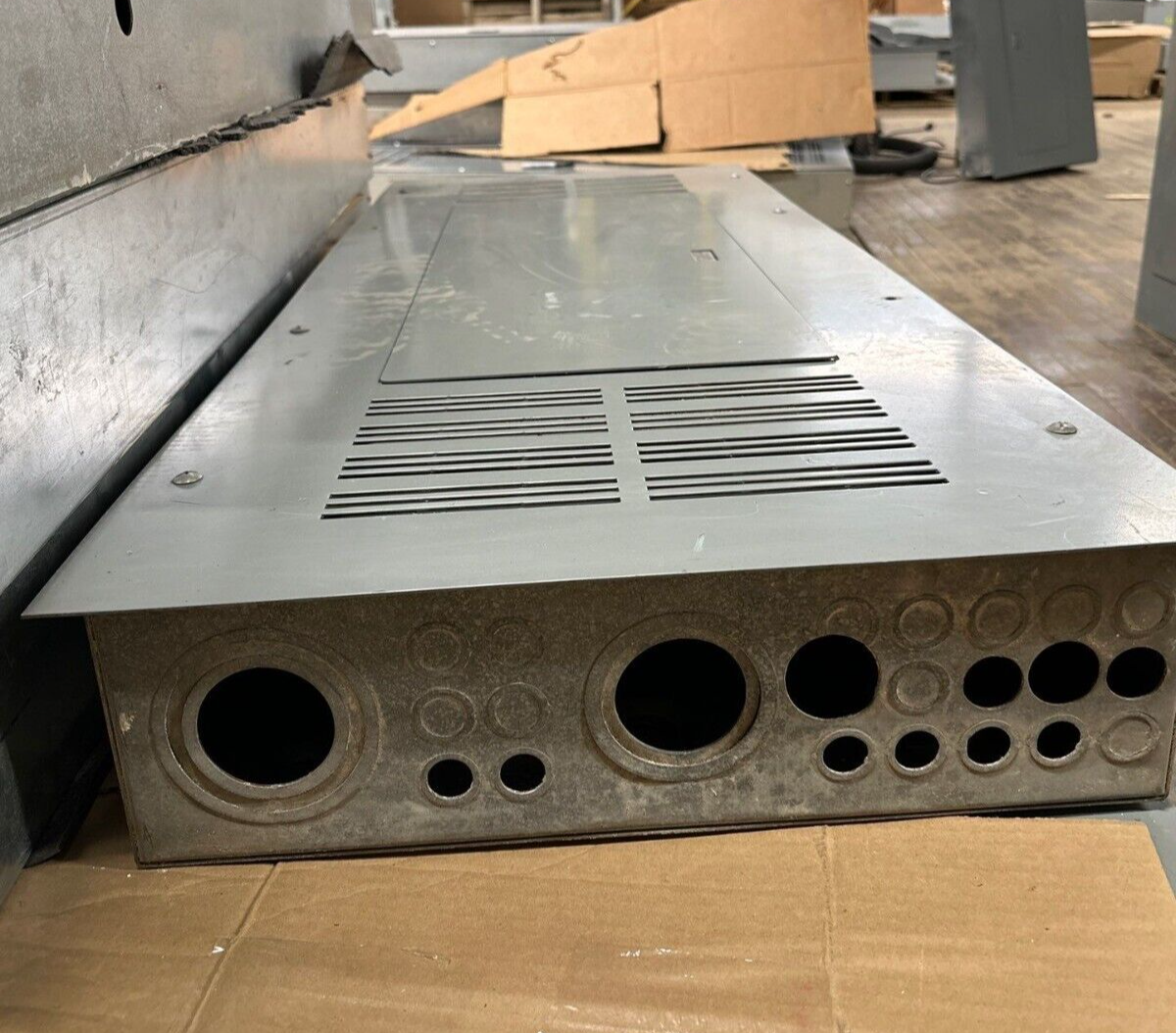 Square D NQOD442L400 Panelboard 400A 208Y/120V 3PH 4W Indoor Encl MLO 42 Circuit P469 Used