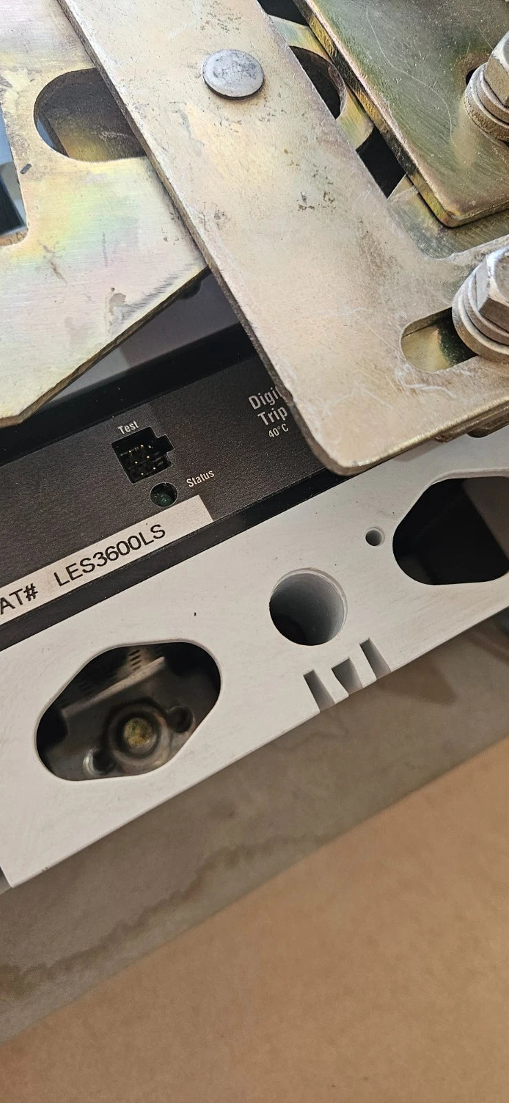 Allen Bradley 2100 Centerline 600A 600V Main Breaker MCC Bucket HLD3600 Used