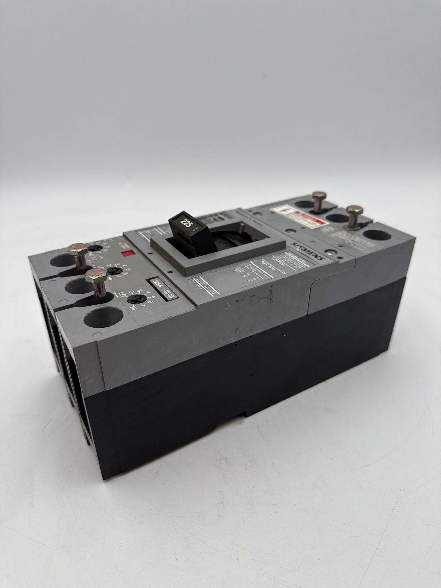 Siemens HFD63B225 Circuit Breaker 225A 3P 600V HFD6 225 Amp 3 Pole Sentron Used