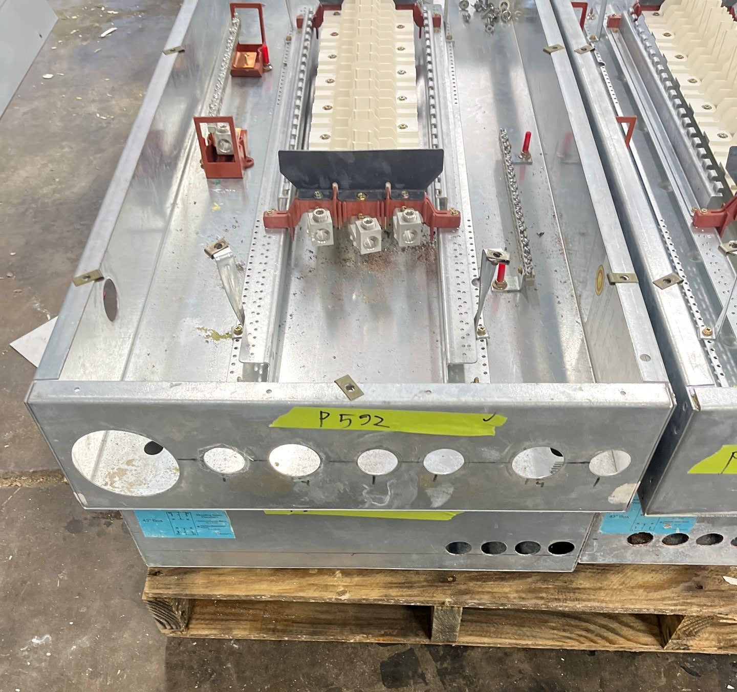 Cutler Hammer PRL2A Panelboard 225/480V 3PH 4W 42 Cir MLO Panel 225 Amp P592 Used