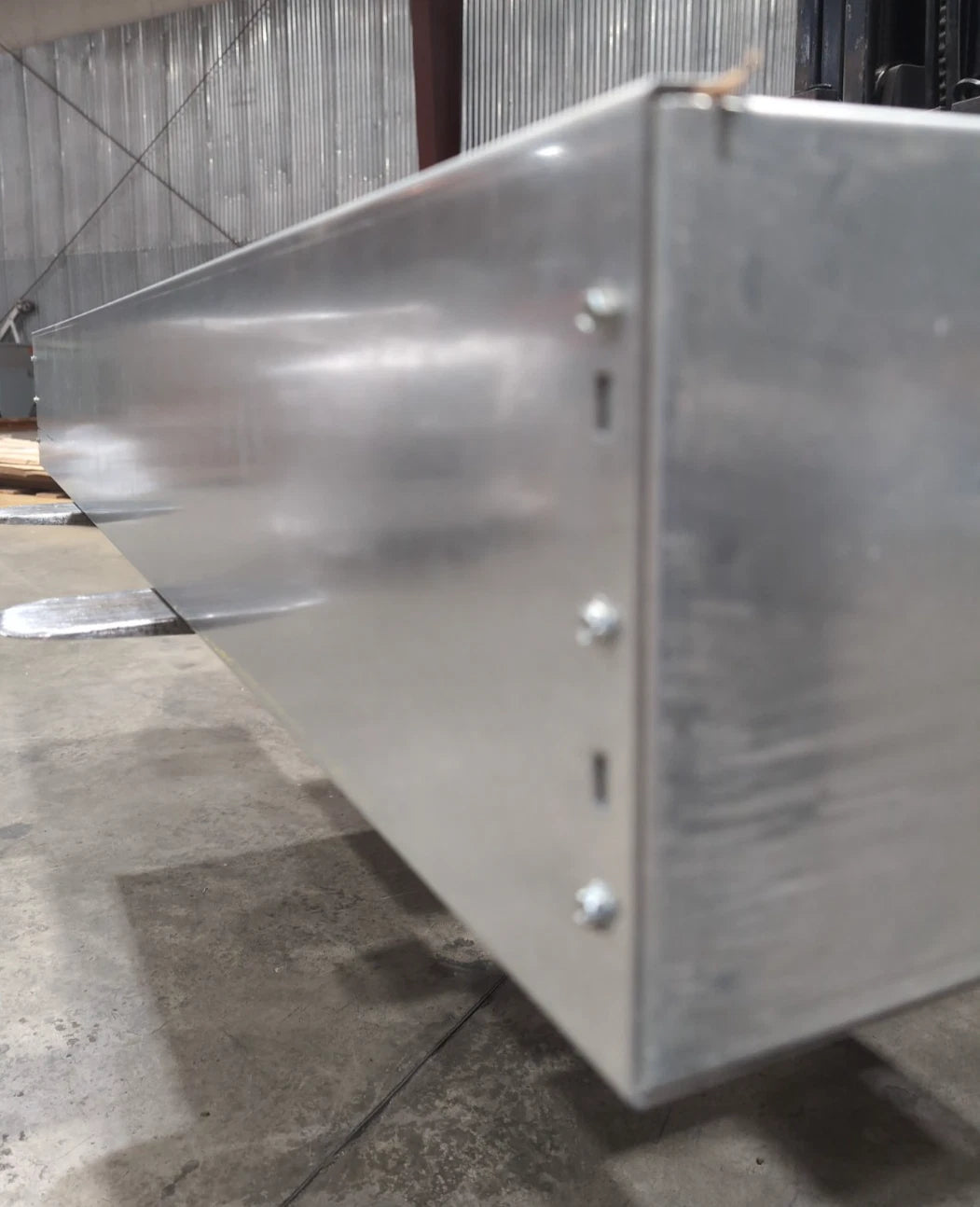 Siemens P3 Panelboard 800A 480V 3P 3W P3X56ML800ATS MLO Panel 800 Amp New