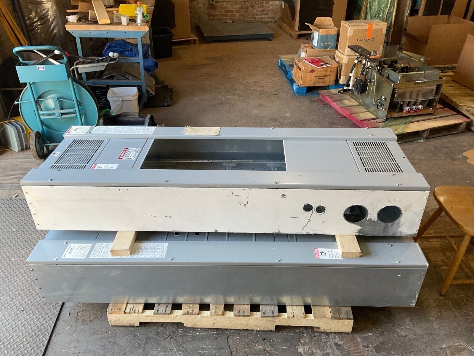 Cutler Hammer PRL4B Panelboard 800A 480/277V 3PH 4W MLO Indoor BX2473 800 Amp P666 Used