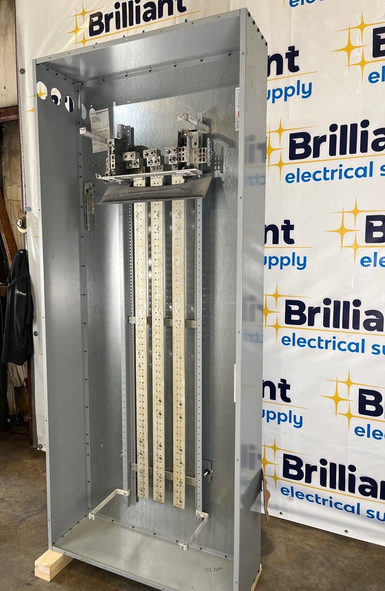 Siemens S5E90ML800ATS S5 Panelboard 800A 480/277V 3PH 4W MLO Indoor Encl B890 Box Used