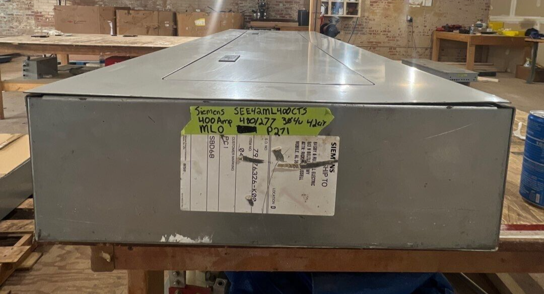 Siemens SEE42ML400CTS SE Panelboard 400A 480Y/277V 3PH 4W 42 Circuit MLO SBD68 P271 Used