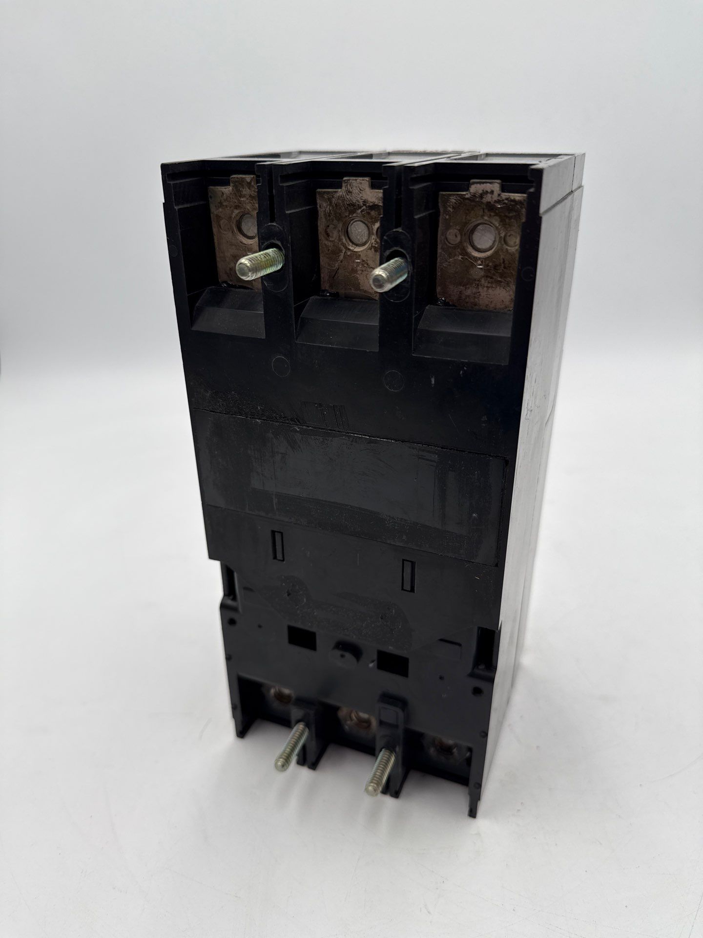 Siemens HFD63B225 Circuit Breaker 225A 3P 600V HFD6 225 Amp 3 Pole Sentron Used