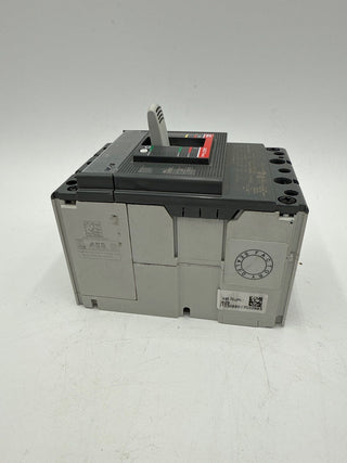 ABB XT2HQ3050AFF000XXX Circuit Breaker 50A 3P 600V SACE Tmax XT2H 125 Used