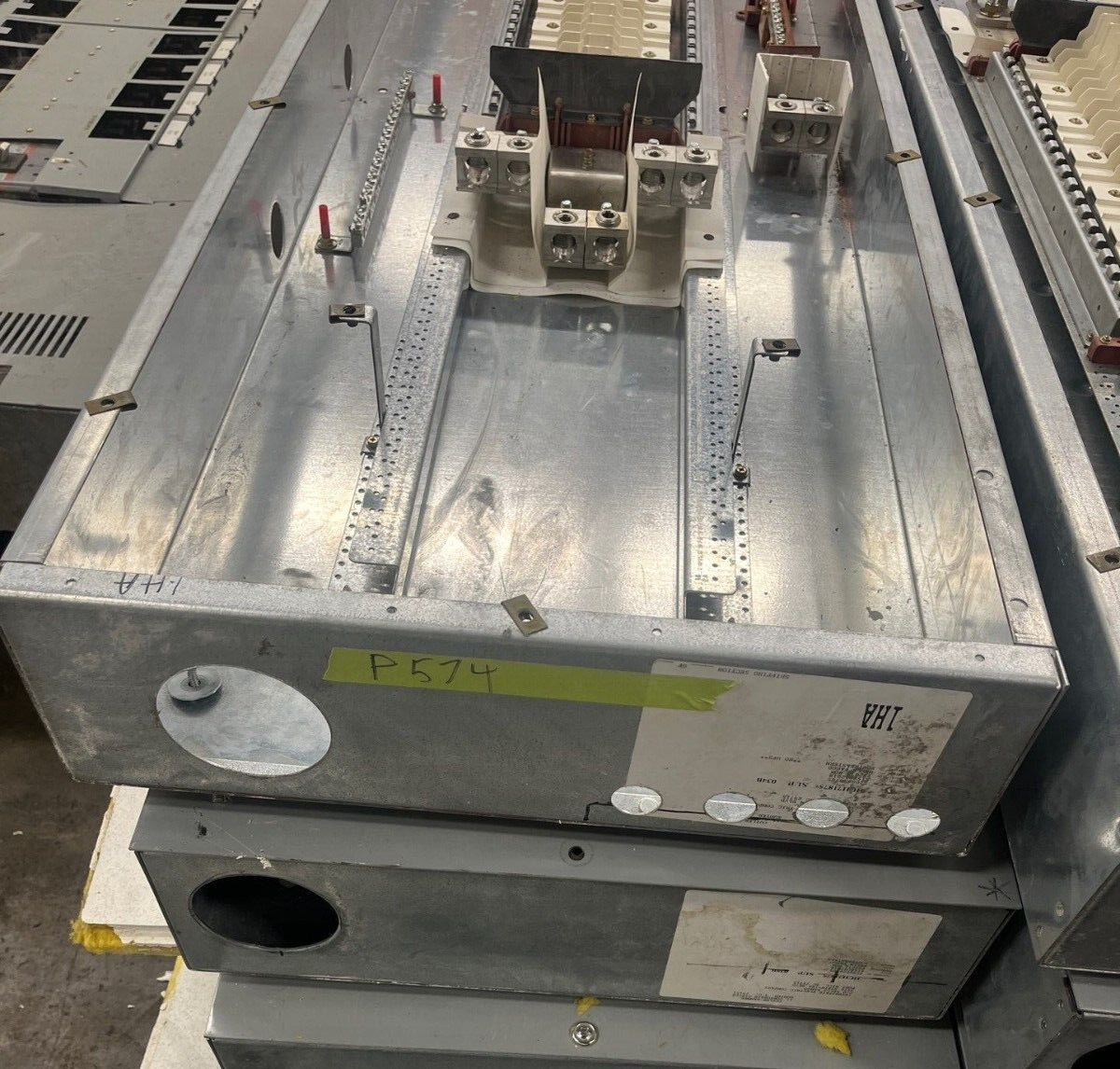 Cutler Hammer PRL2A Panelboard 400A 277/480V 3PH 4W Indoor Encl 42Cir MLO FD3225 P574 Used