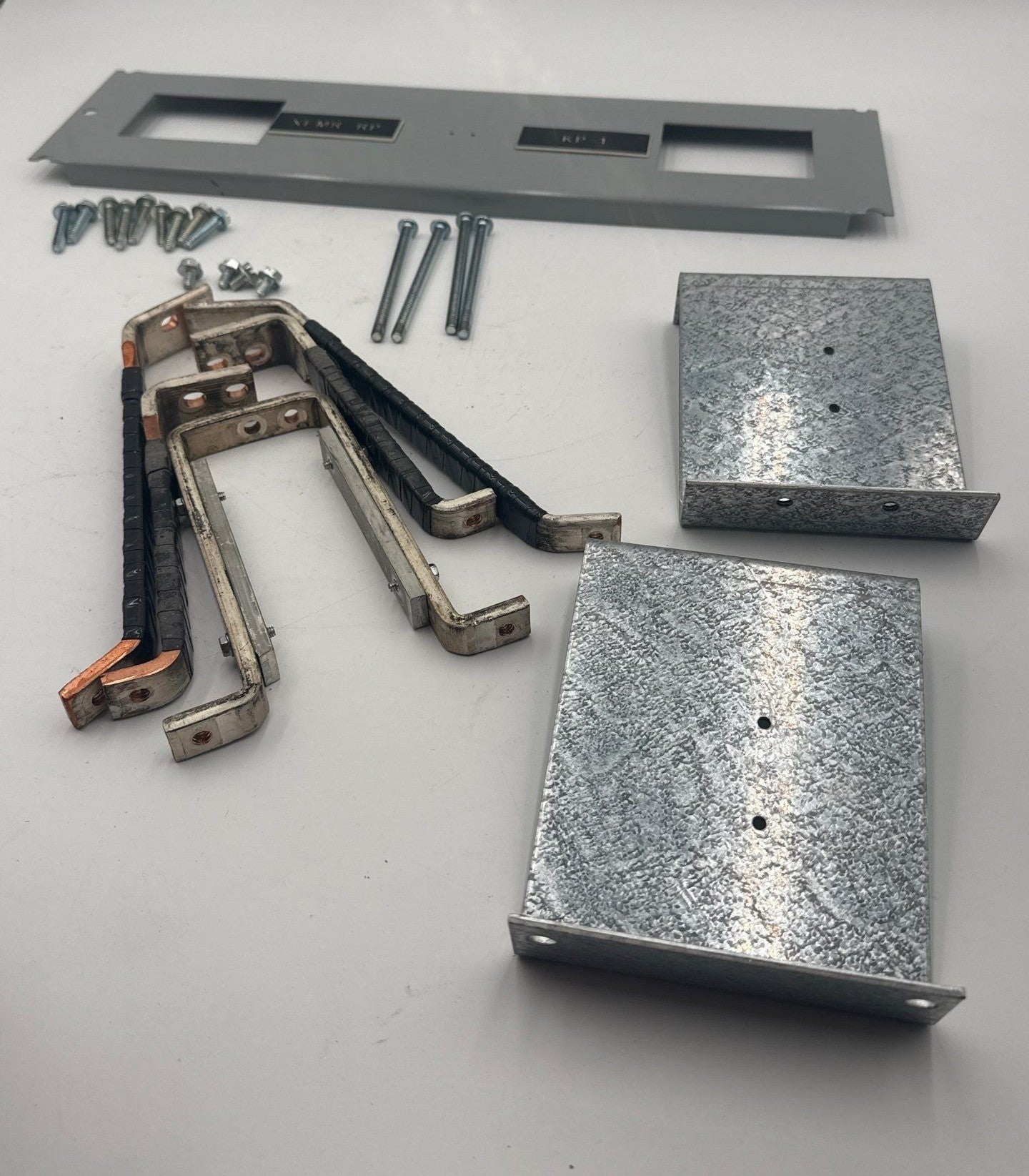 Siemens SF6D Mounting Hardware 250A 600V 3P FXD HFD HFXD Frame Circuit Breakers Used