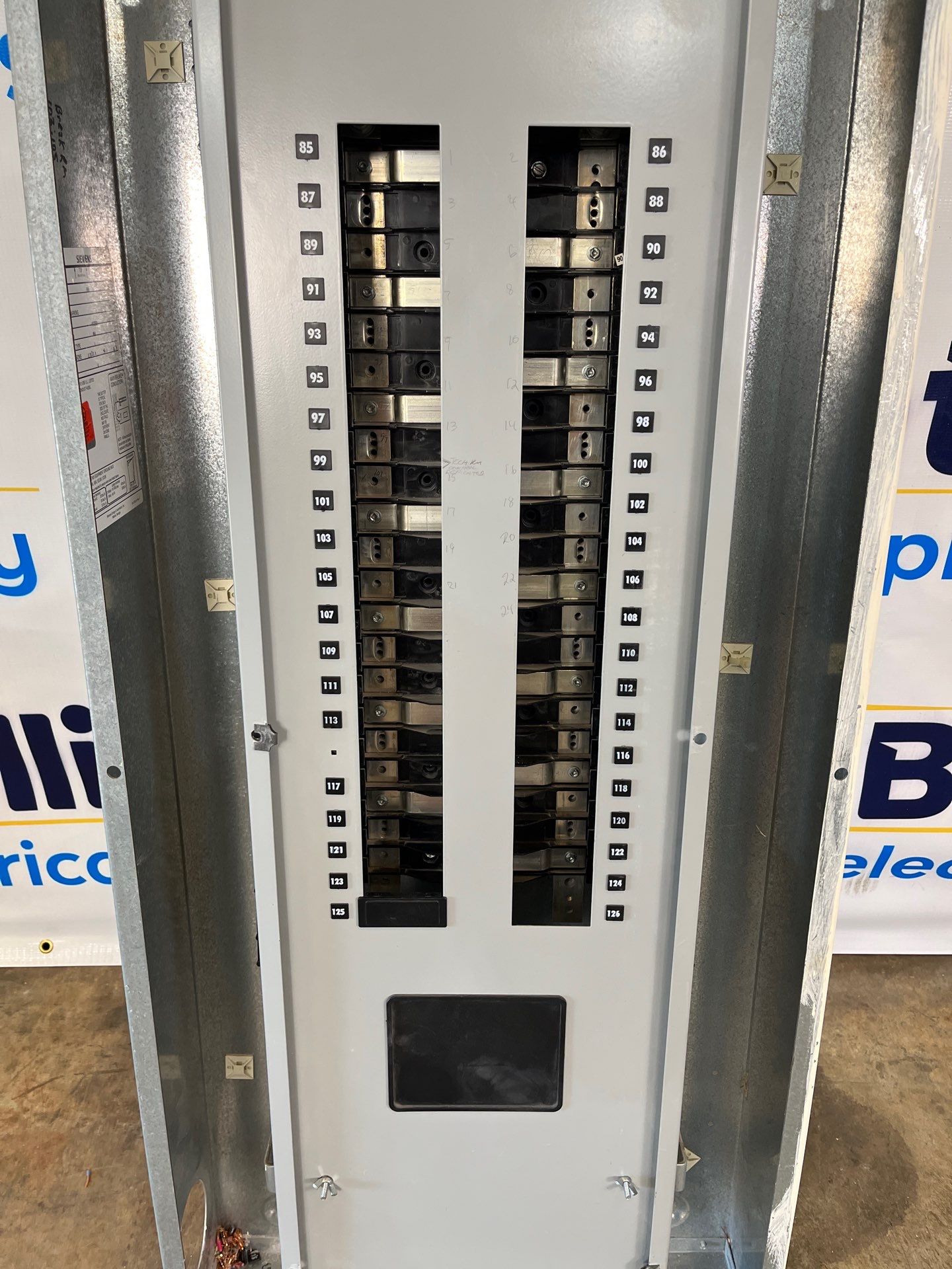 Siemens P1C42ML400ATF P1 Panelboard 400A 208/120V 3PH 4W 42 Cir MLO Indoor Encl B68 Box Used