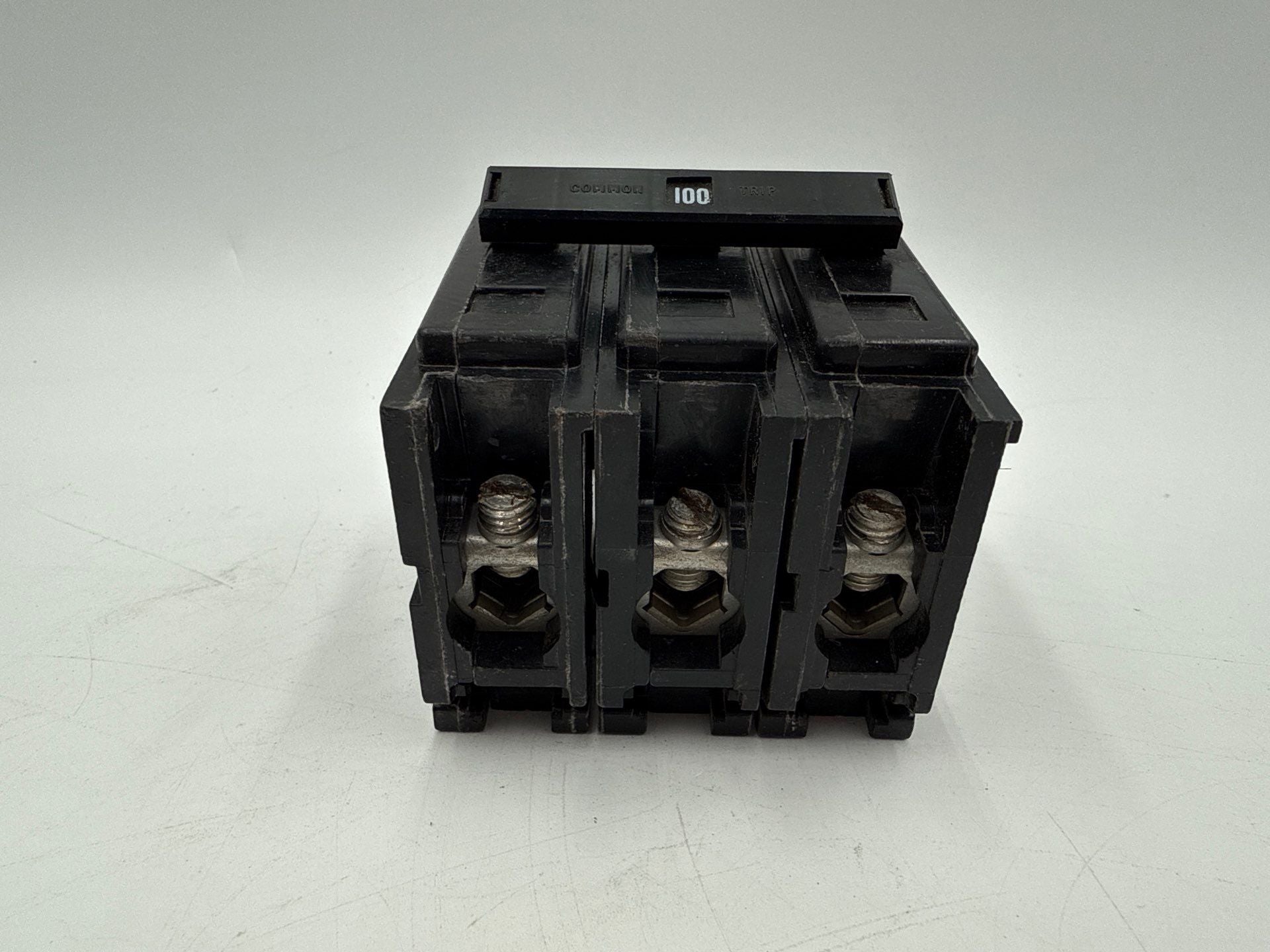 Eaton BAB3100H Circuit Breaker 100A 3P 240V BAB 100 Amp 3Pole Bolt On 3PH BA3100 Used