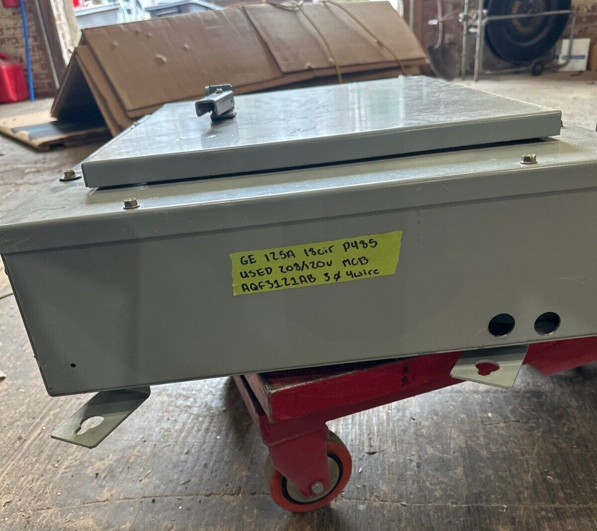 GE AQF3121AB Panelboard 125A 208/120V 3PH 4W 18Cir 3R Outdoor Encl MCB 30A Main P485 Used