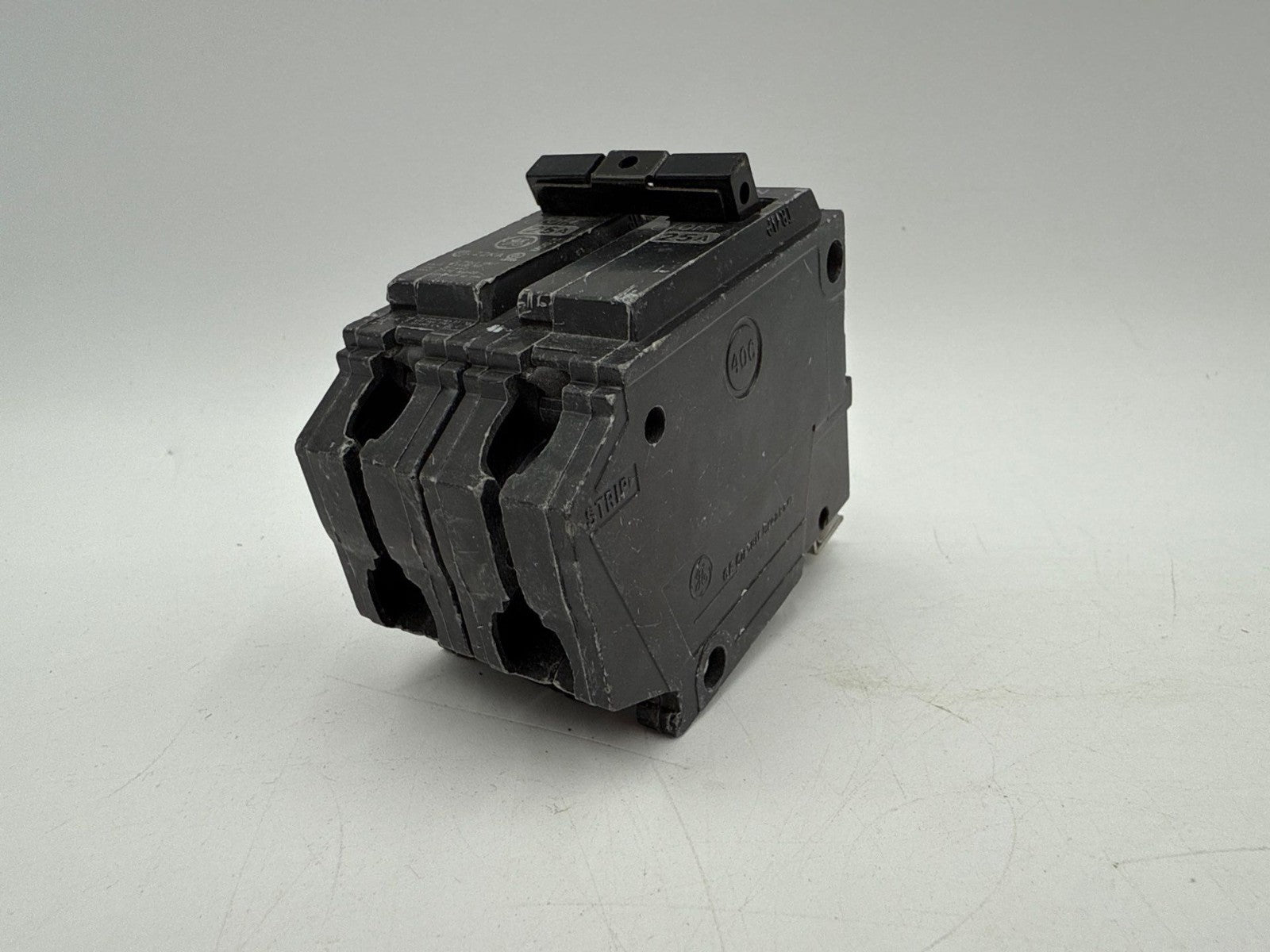 GE THHQB2125 Circuit Breaker 25A 2P 240V 22kA THHQB 25 AMP 2 Pole Bolt On New