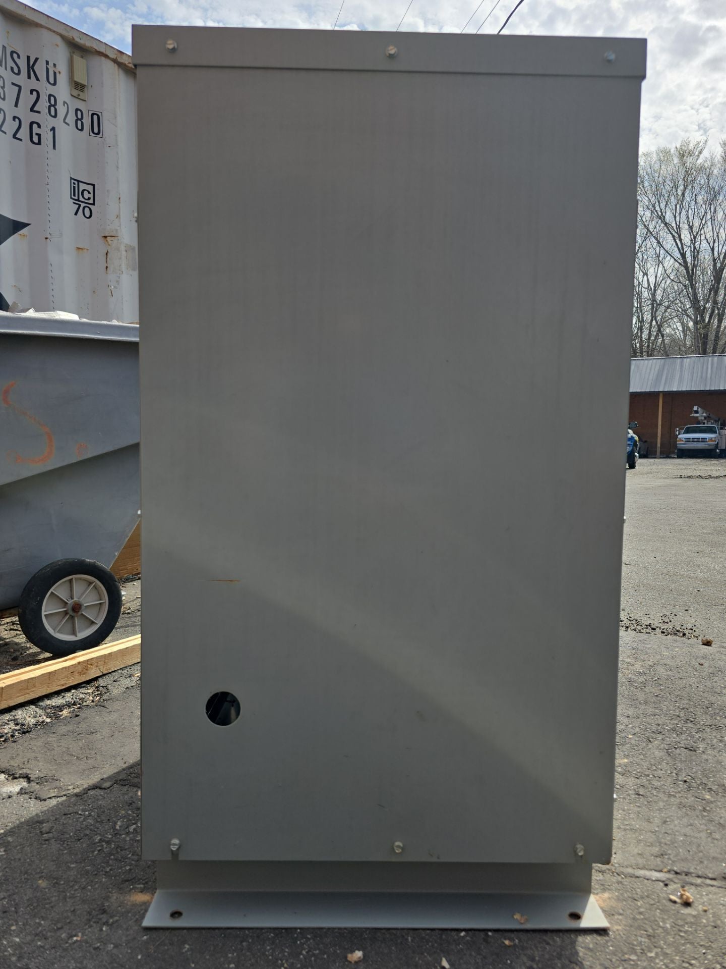 75KVA FPE T48LH2Y-75 Transformer Pri 480V Sec 208/120V 3PH Indoor Model 36B Used