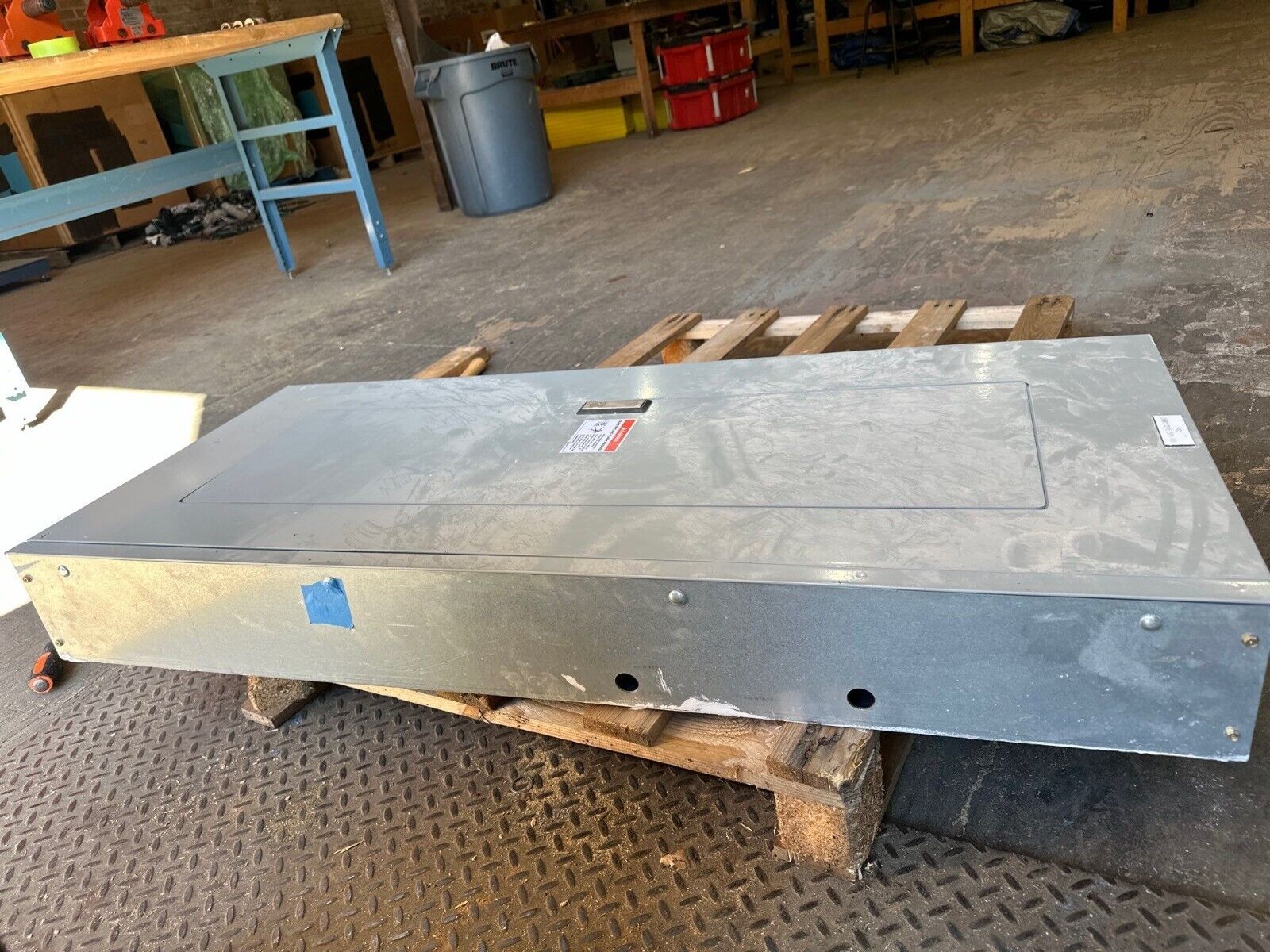 Eaton PRL1A Pow-R-Line Panelboard 150A 208Y/120V 3PH 4W Indoor Encl 42 Cir MCB P530 Used