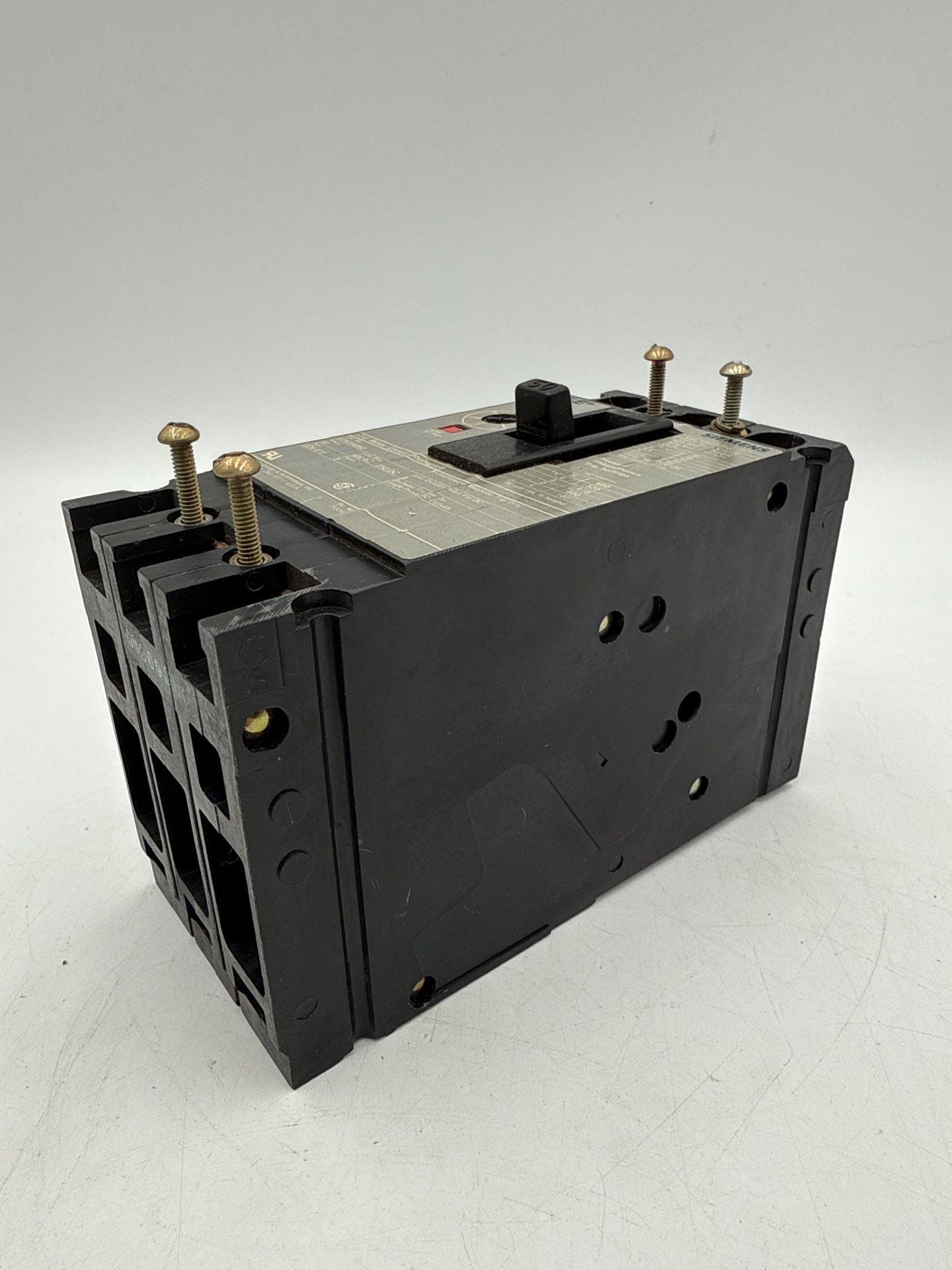 Siemens ED63A050 Circuit Breaker 50A 3P 600V 3PH ED6 3 Pole 50 Amp Gray New