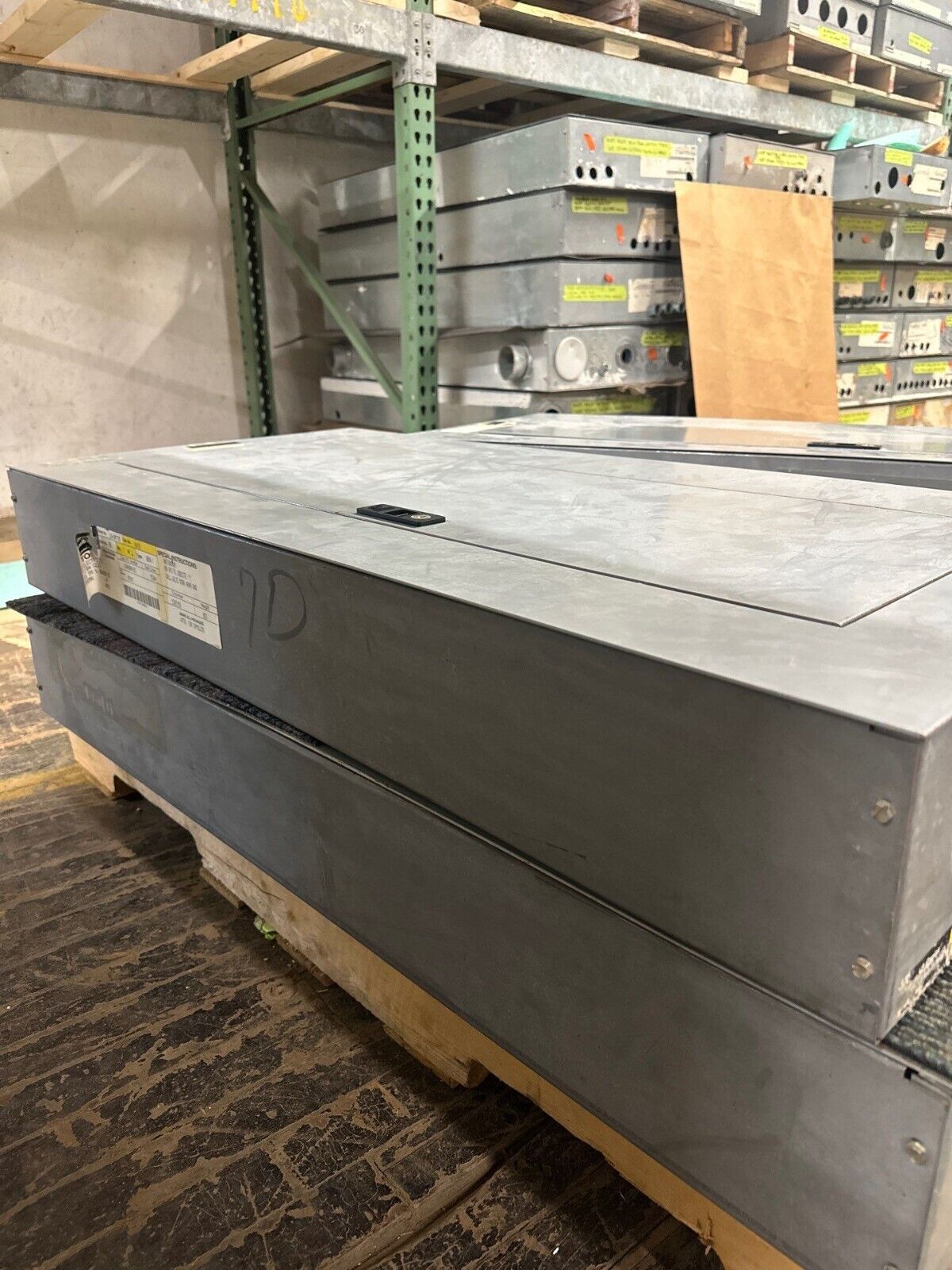 GE AQF3421ABX Panelboard 125A 208Y/120 3PH 4W 42 CIR MCB Main THQB32100 NEMA 1 P018 Used