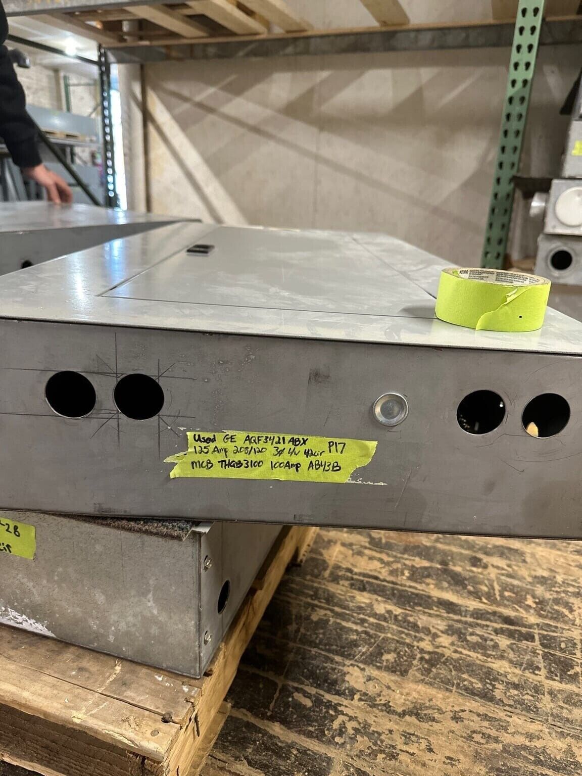 GE Panelboard AQF3421ABX 125A 208/120V 3 PHASE MCB Main THQB32100 42 CIR NEMA 1 P017 Used