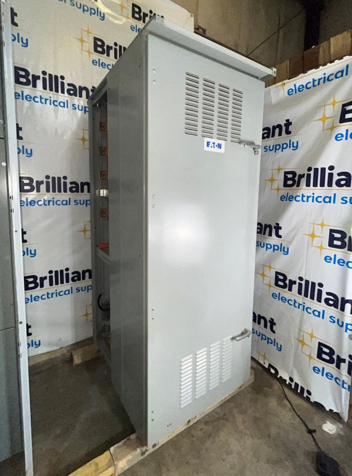 Eaton PRLC Switchboard 1600A 208/120V 3PH 4W 3R Encl MCB RGH316036E LSIG Used