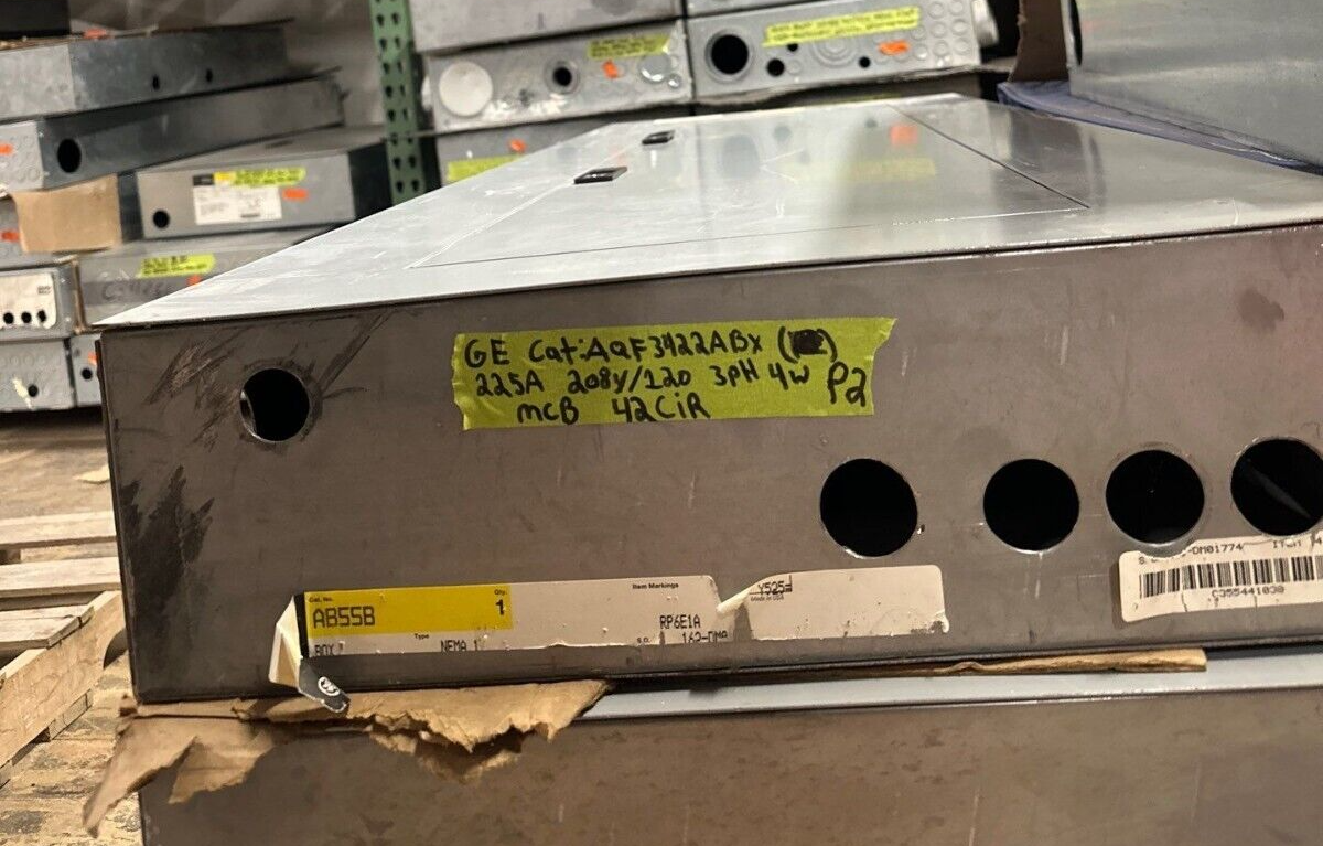 GE AQF3422ABX Panelboard 225A 208Y/120V 3PH 4W Indoor Encl MCB 42 Cir TQD32225 P002 Used