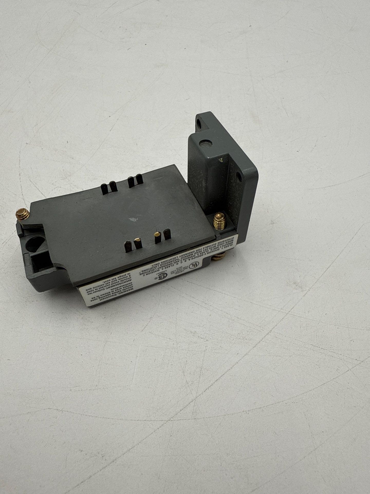 Cutler Hammer E51SCL Switch Body 120VAC 3 Wire Series B2 New