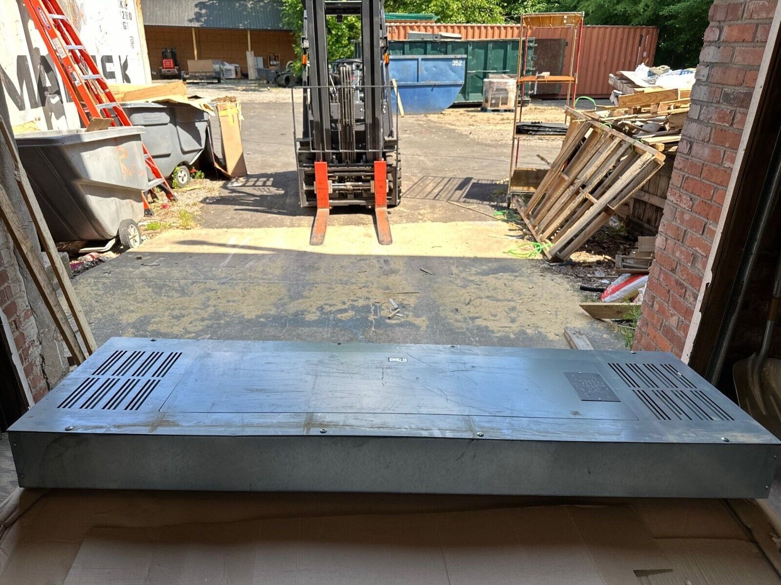 Square D NQ Panelboard 400A 208Y/120V 3PH 4W Indoor Encl Main Lug 84 Circuit MLO P521 Used