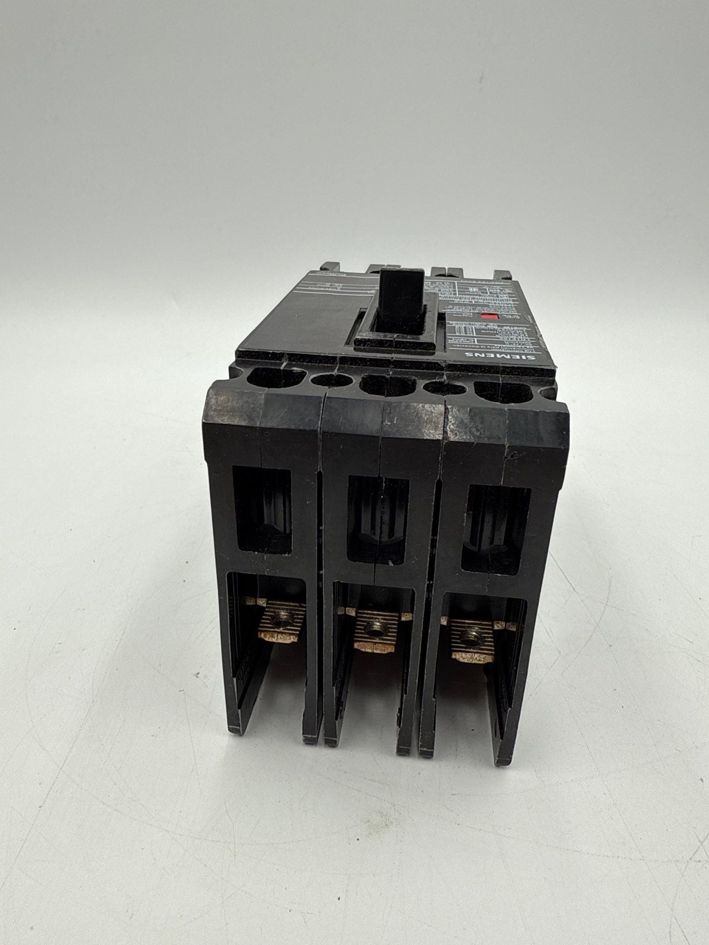 Siemens HED43B040 Circuit Breaker 40A 3P 480V HED4 40 Amp 3 Pole Bolt On Used