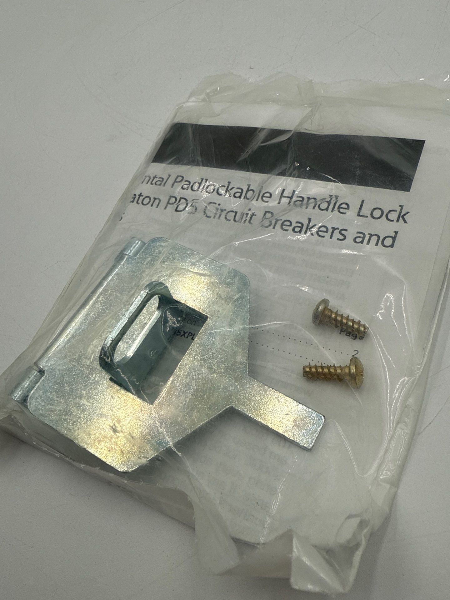 Eaton PDG5XPLKS Power Defense L/R Side Padlockable Hasp PD5 Global Frame J-K New