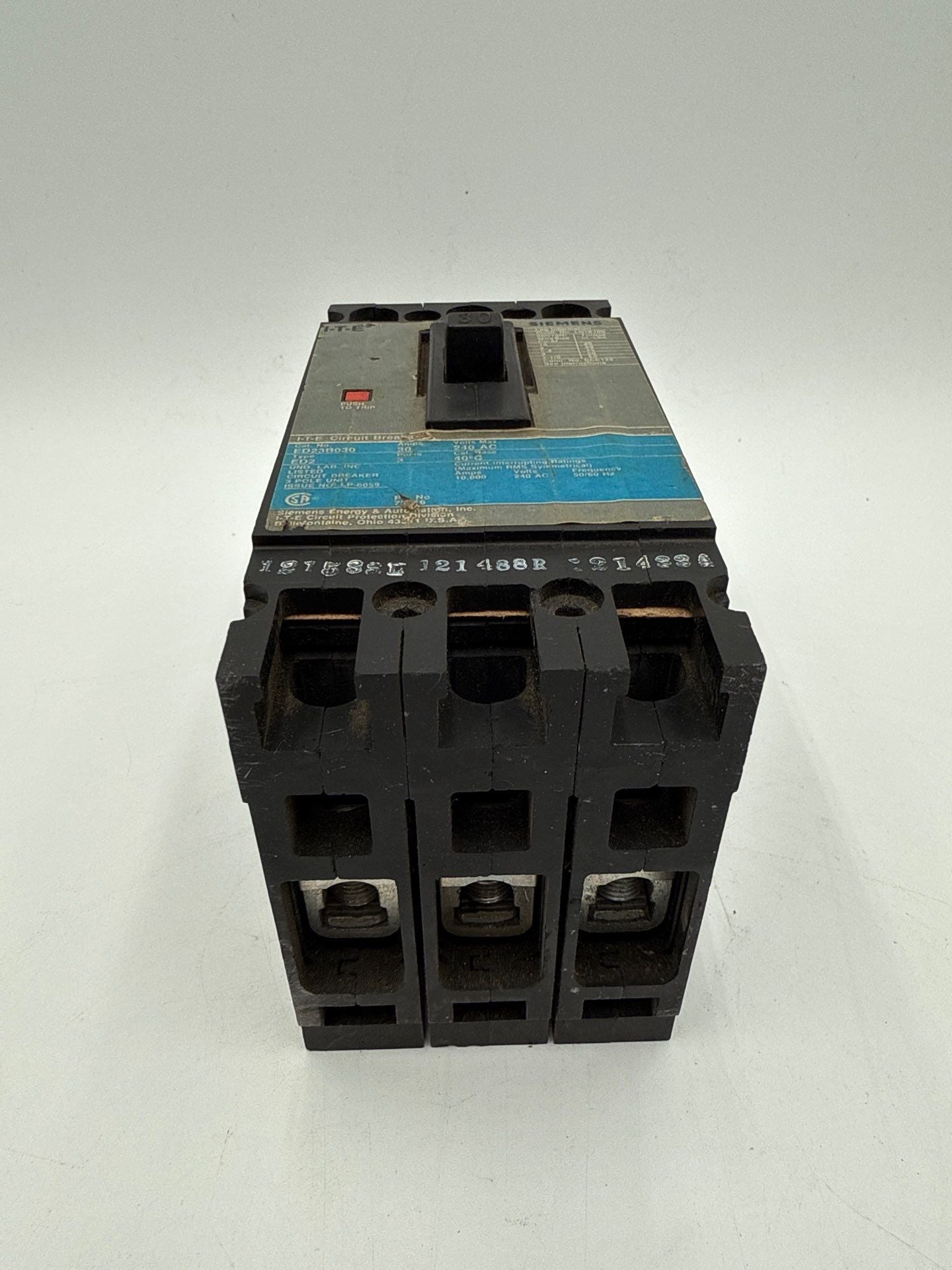 Siemens ITE ED23B030 Circuit Breaker 30A 3P 240V ED2 30 Amp 3 Pole Used